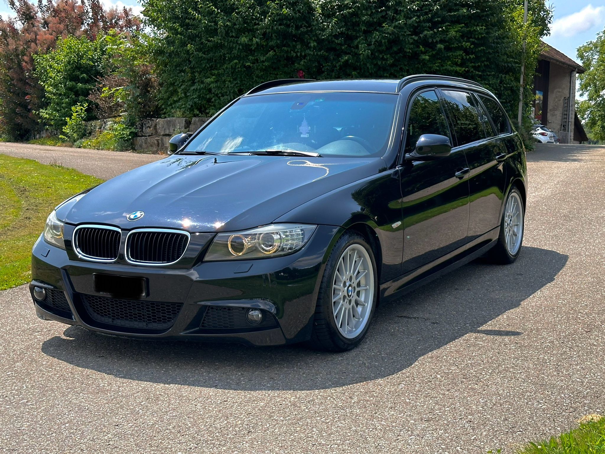 BMW 320i Touring Dynamic Edition Steptronic