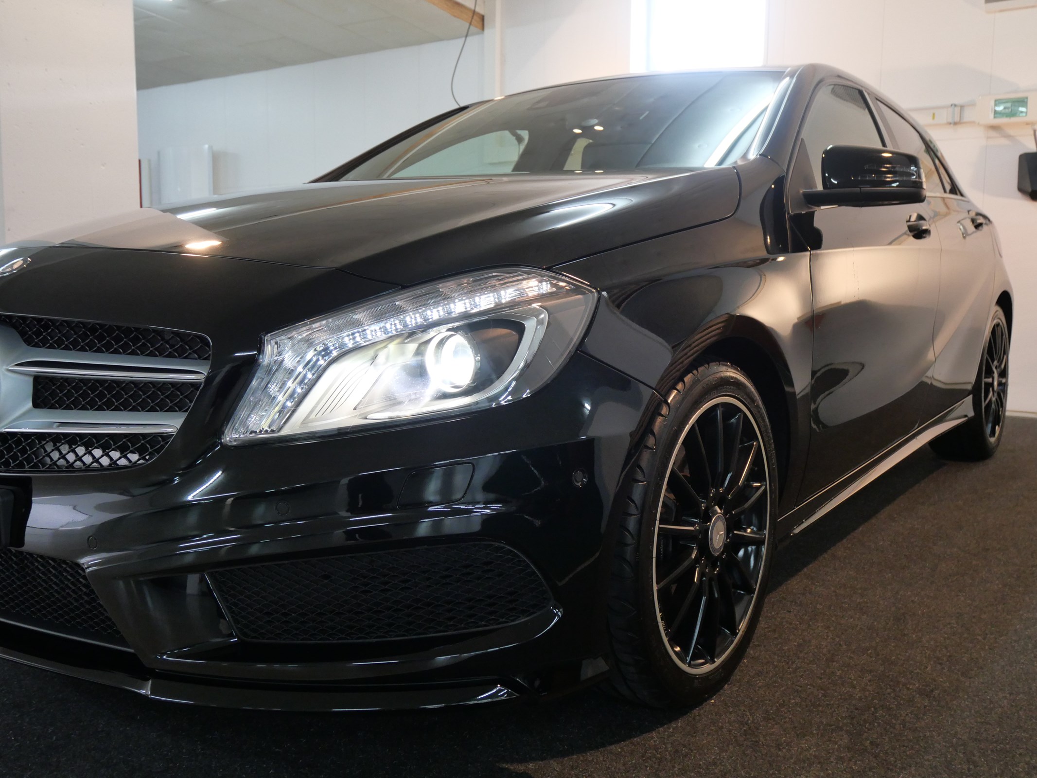 MERCEDES-BENZ A 250 AMG Line 4Matic 7G-DCT