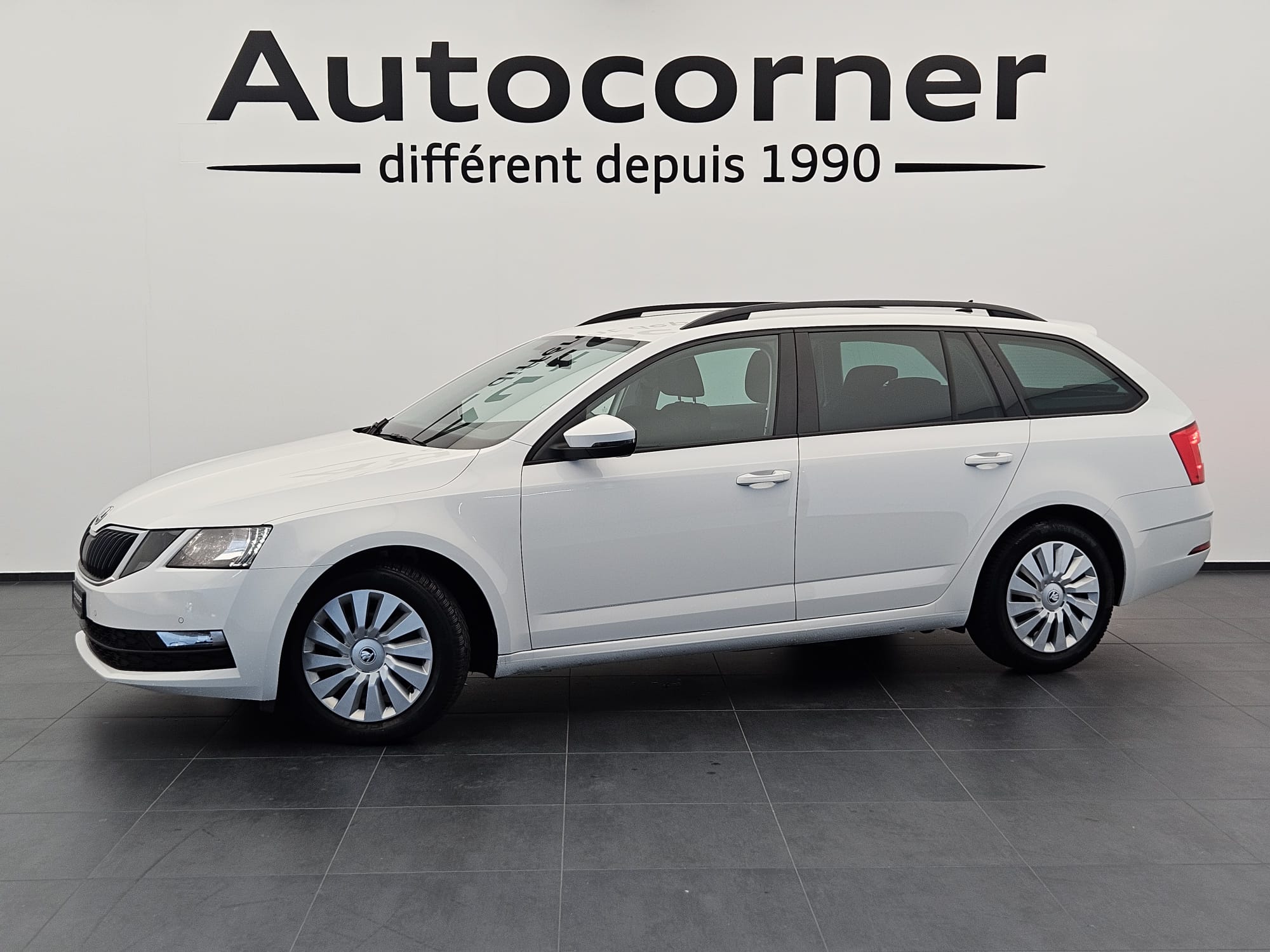 SKODA Octavia Combi 2.0 TDI Ambition DSG