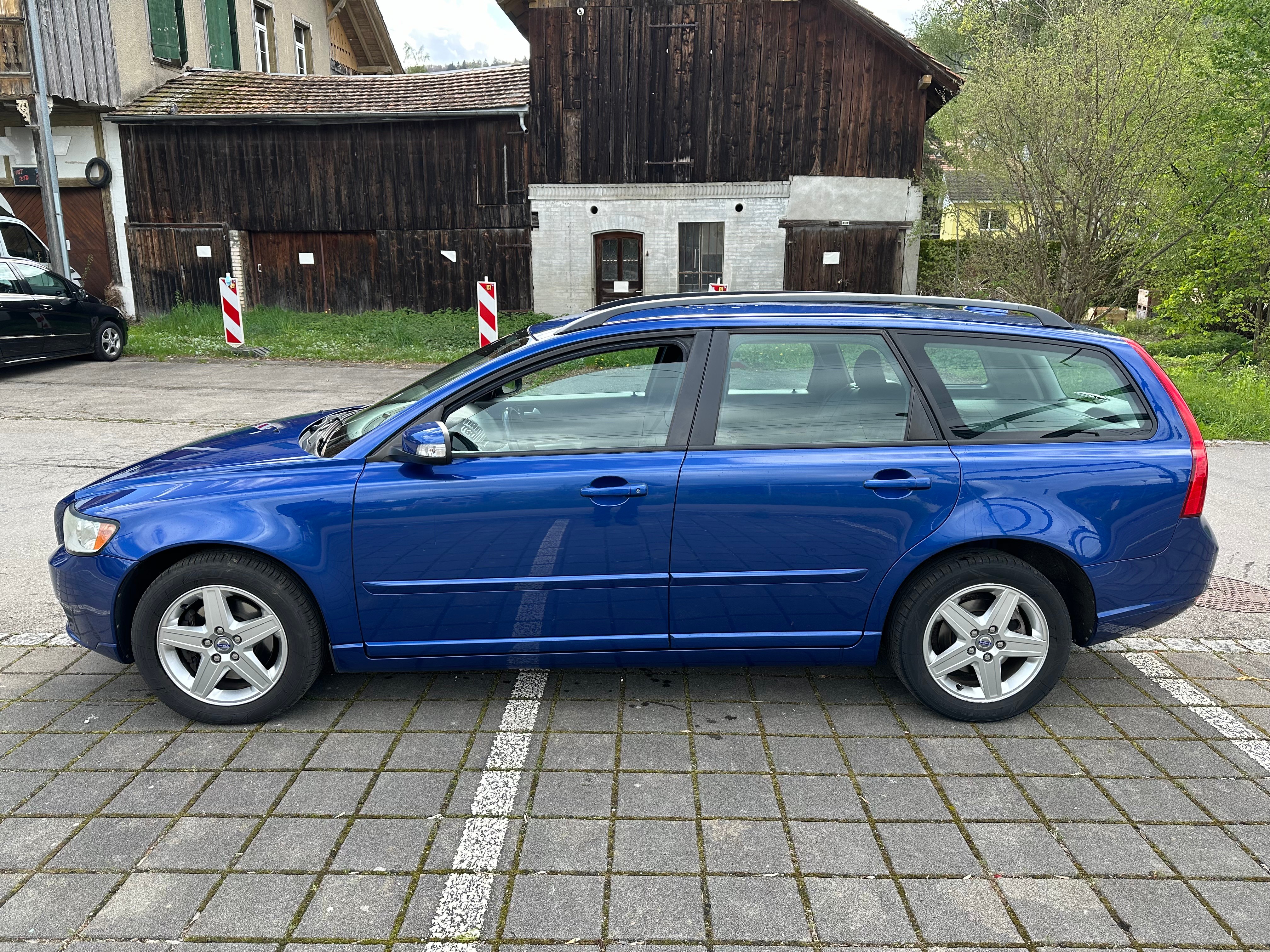 VOLVO V50 2.0D Momentum