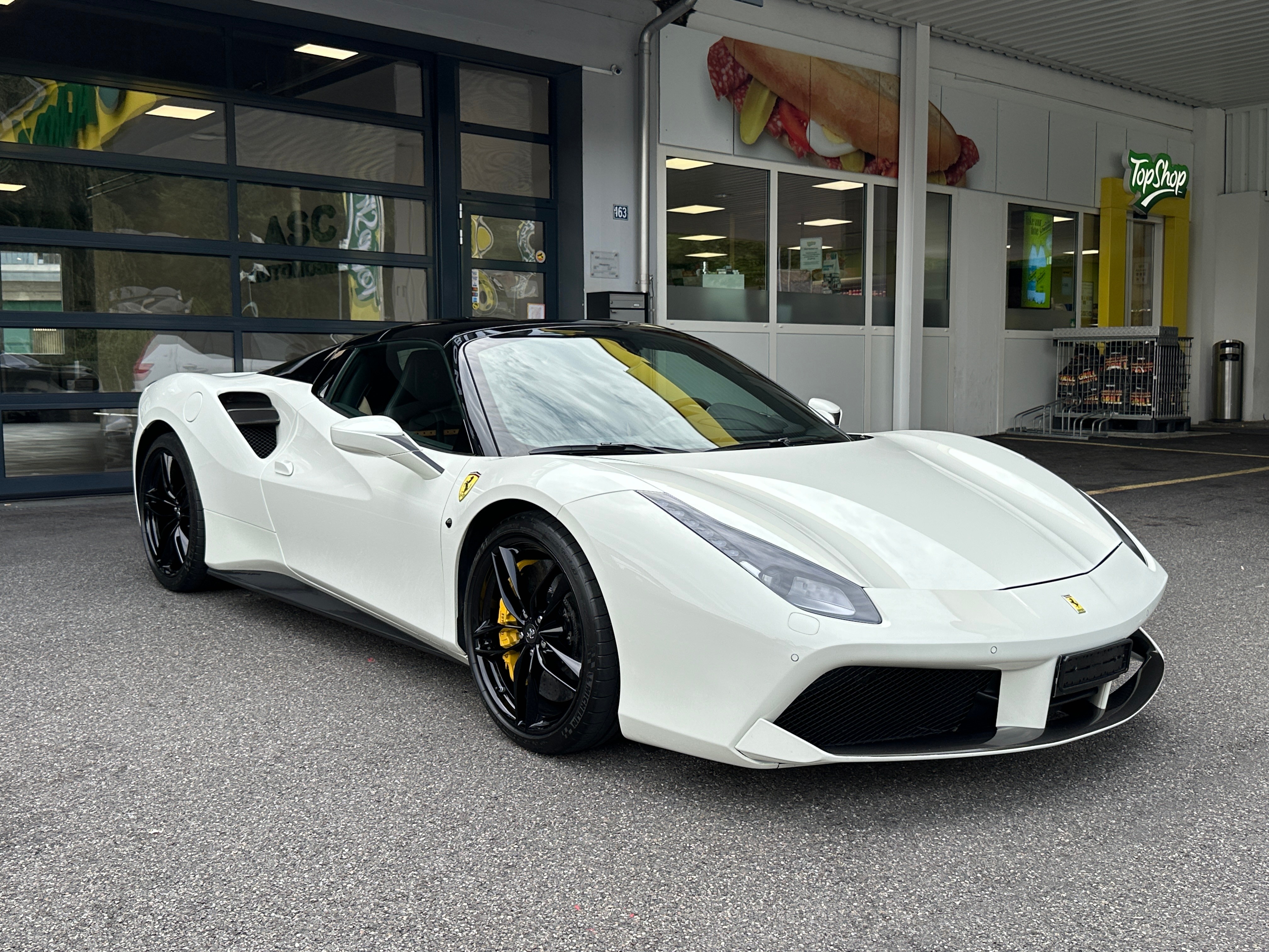 FERRARI 488 Spider 3.9 V8