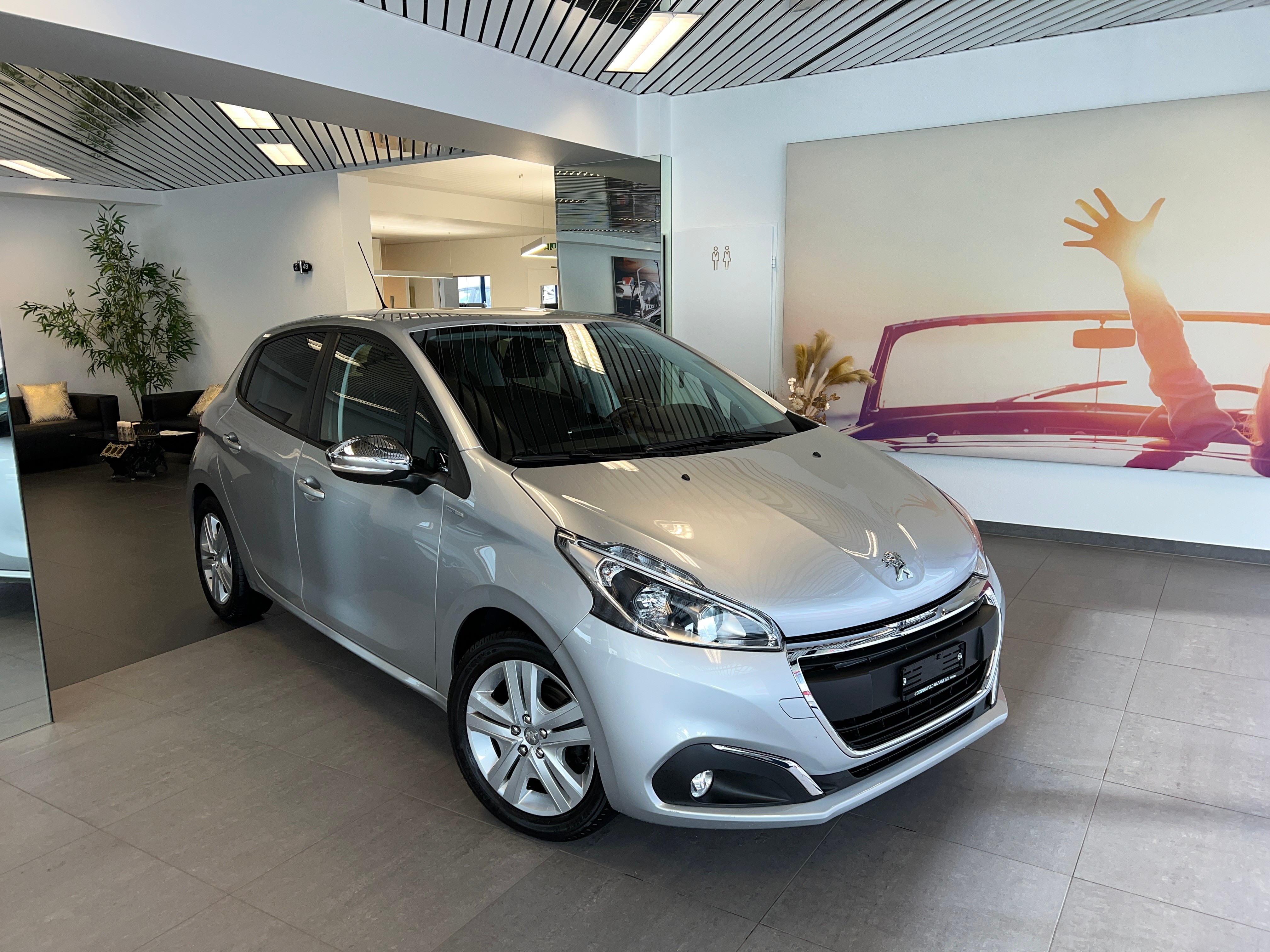 PEUGEOT 208 1.2 PureTech Style