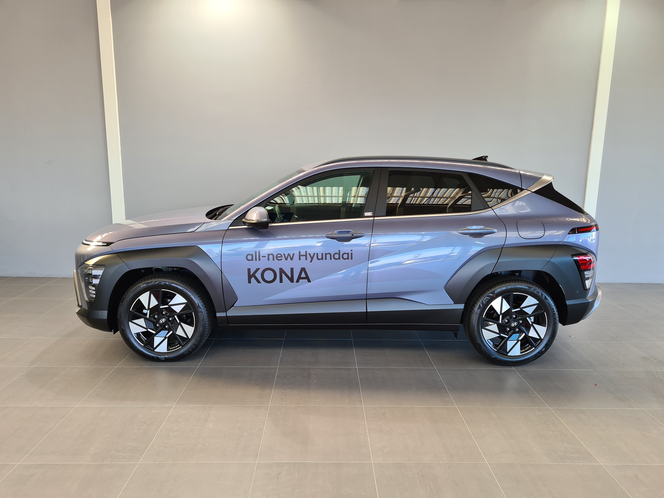 HYUNDAI Kona 1.6 GDi HEV Amplia DCT