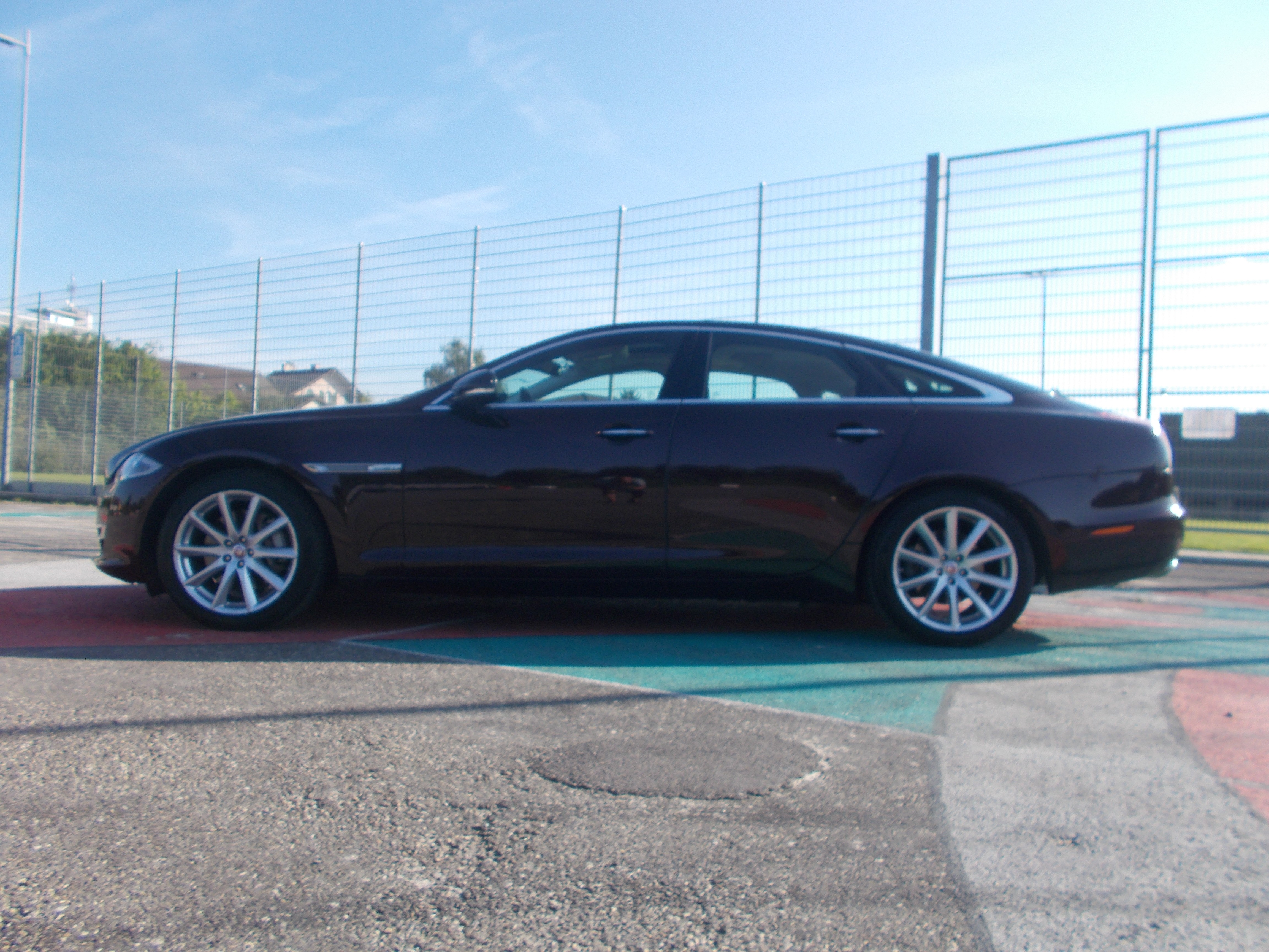 JAGUAR XJ 3.0 V6 S/C Premium Luxury Automatic AWD