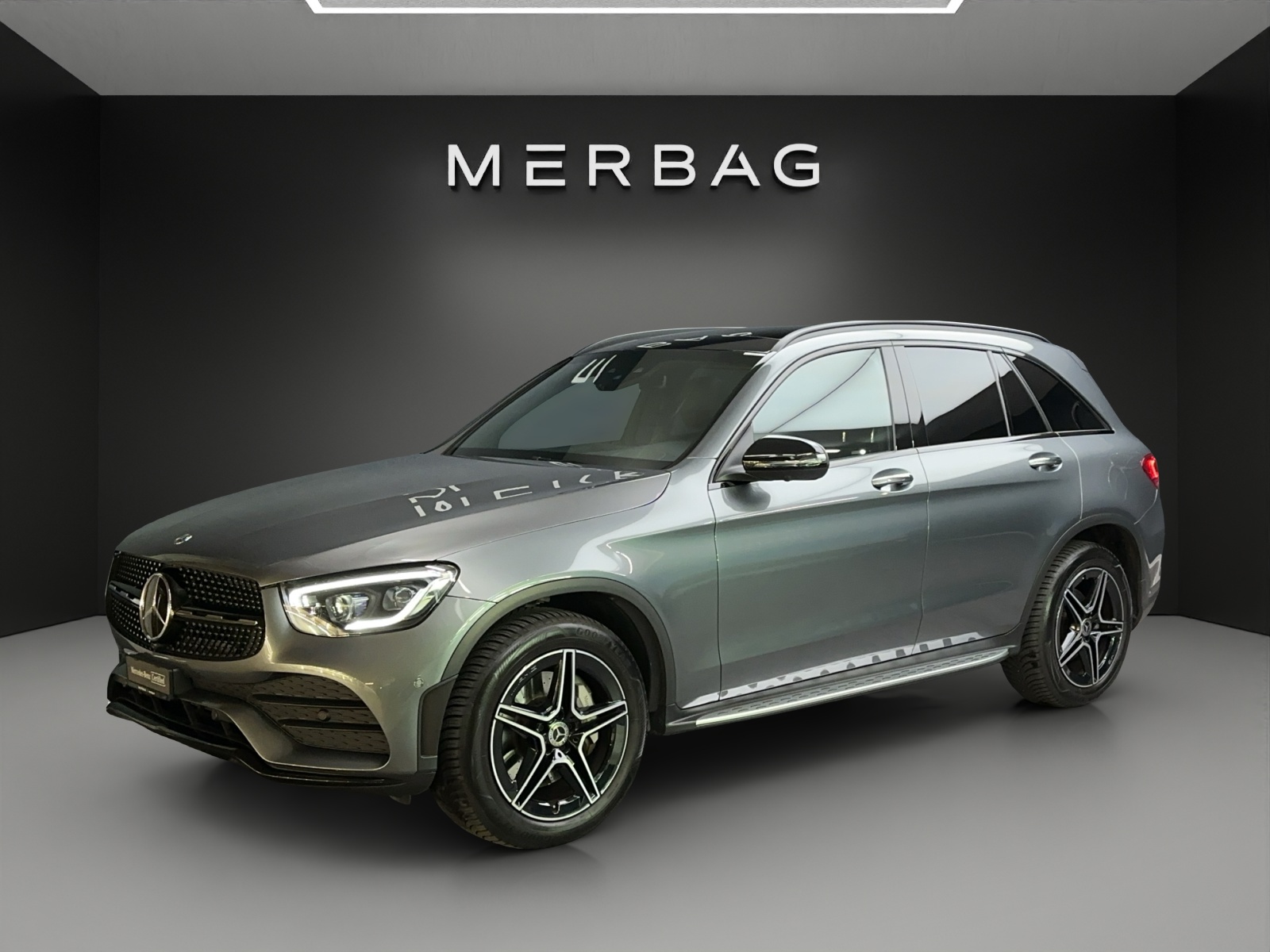 MERCEDES-BENZ GLC 300 AMG Line 4Matic