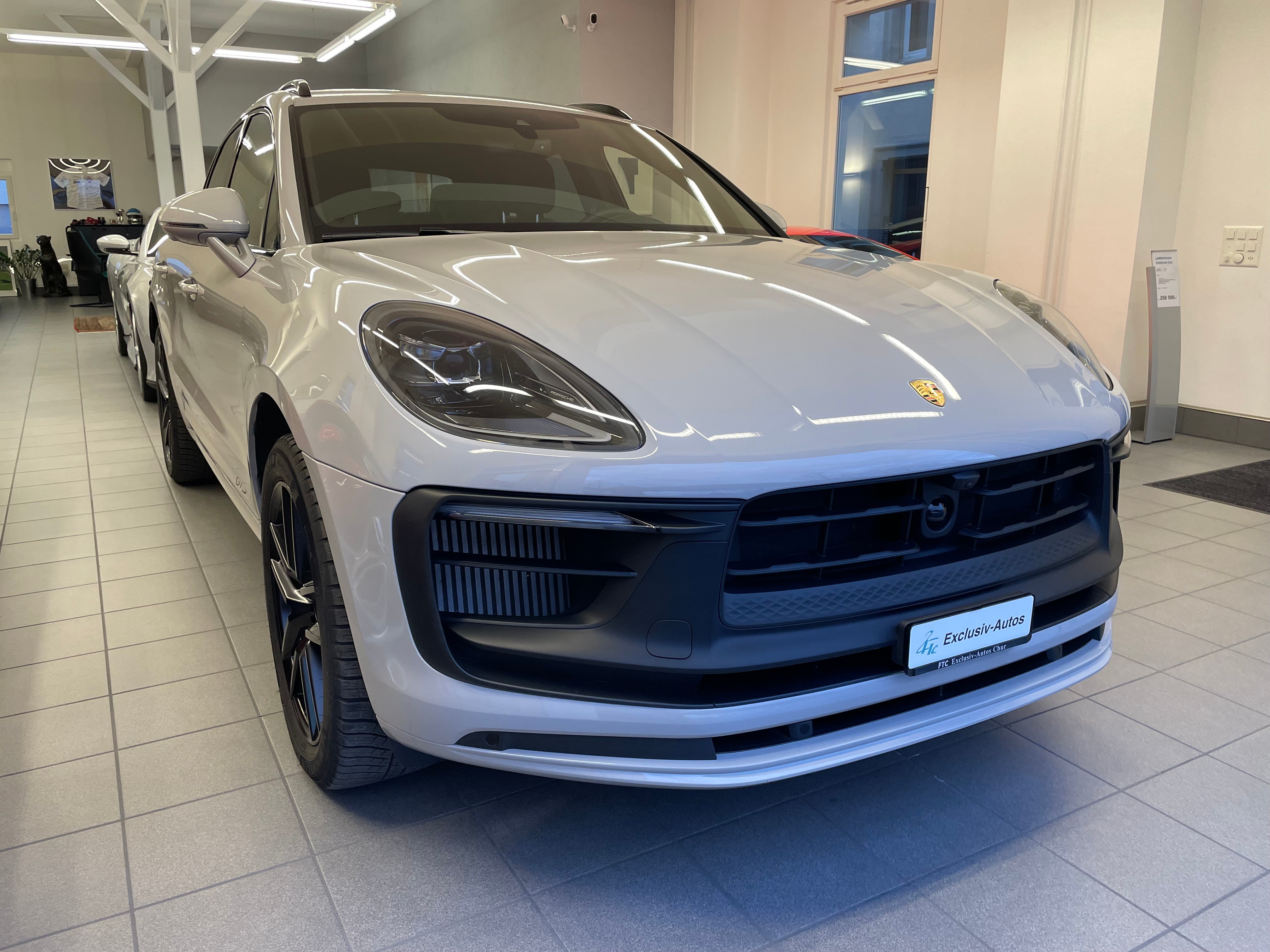 PORSCHE Macan GTS PDK