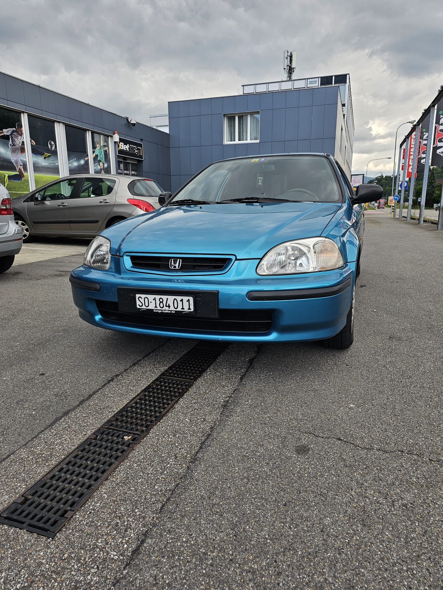 HONDA Civic 1.4i LS ! Bitte Direkt an 0783229339 ARF!