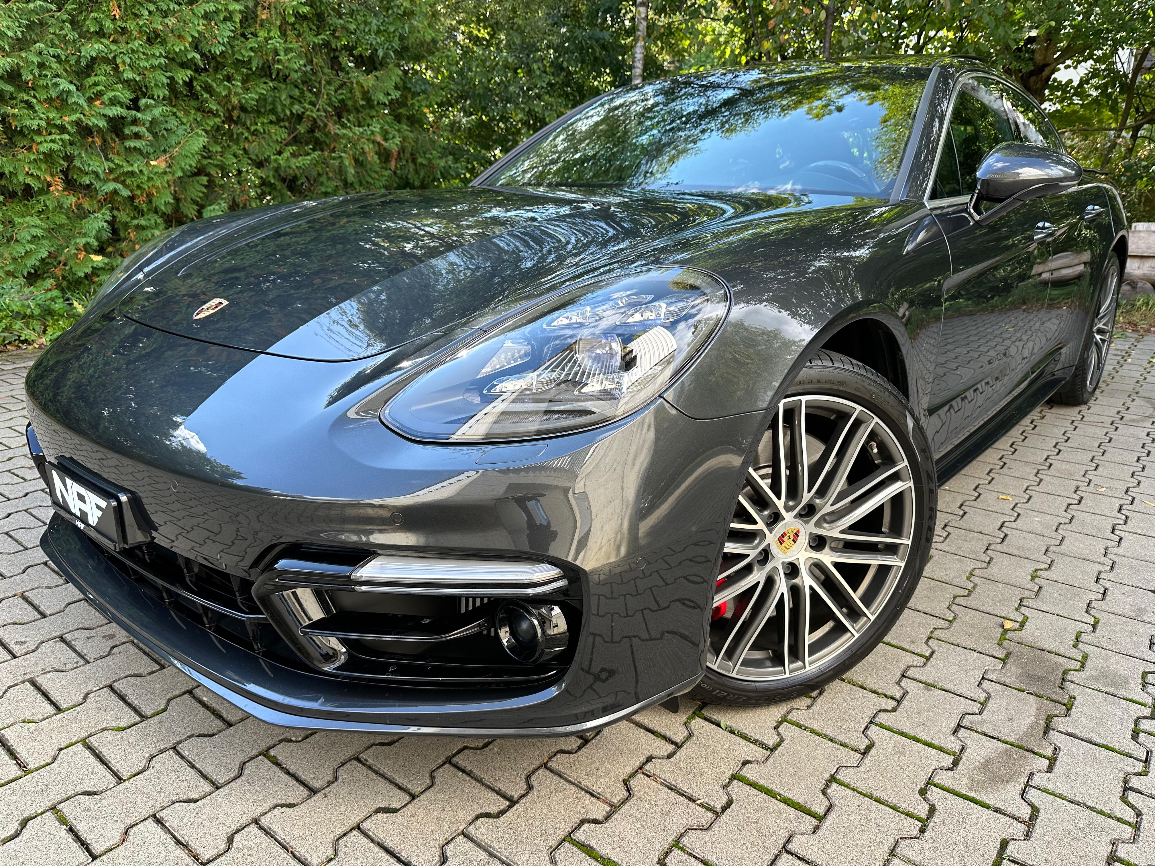 PORSCHE Panamera Turbo PDK