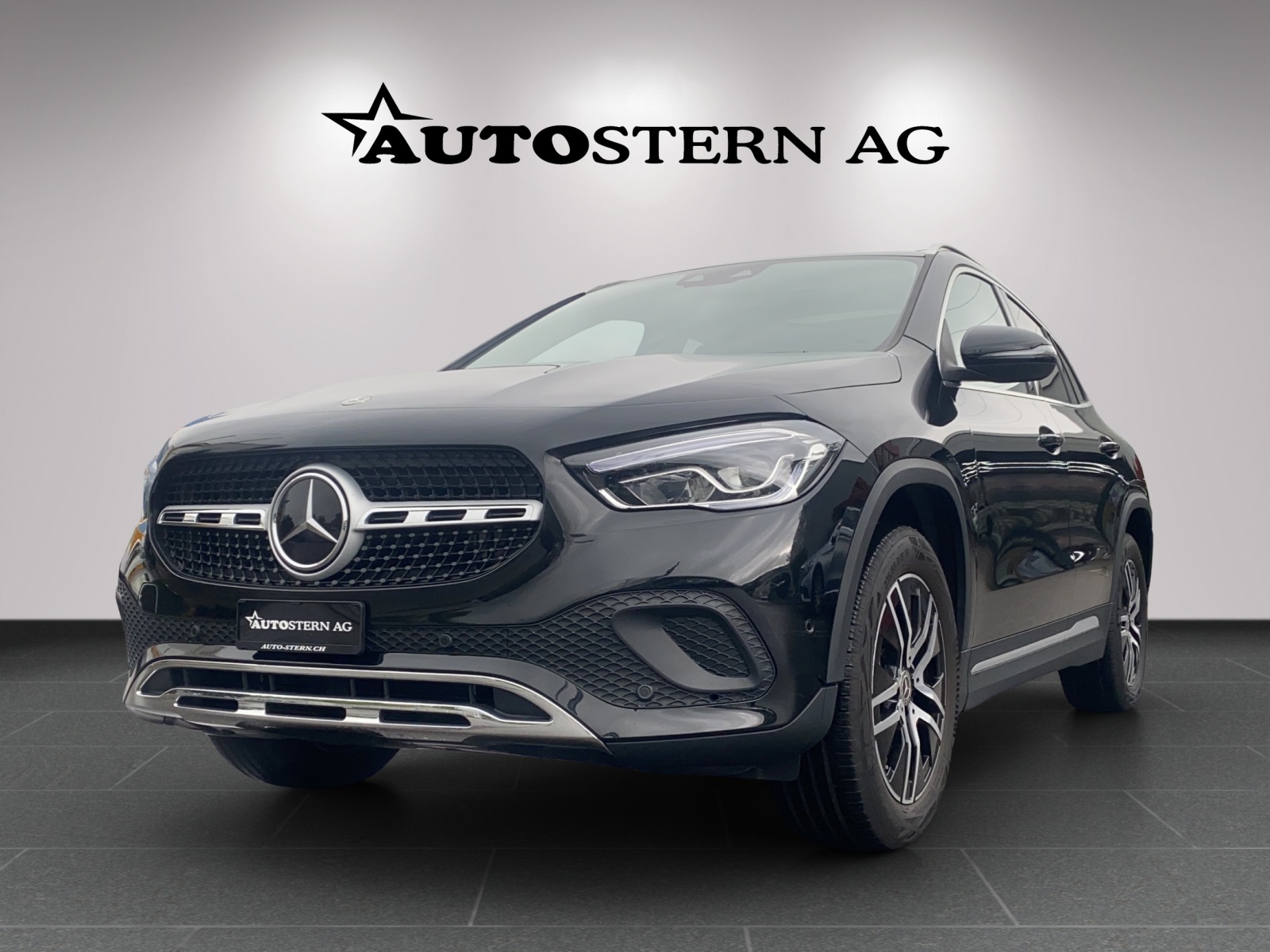 MERCEDES-BENZ GLA 250e Progressive 8G-DCT