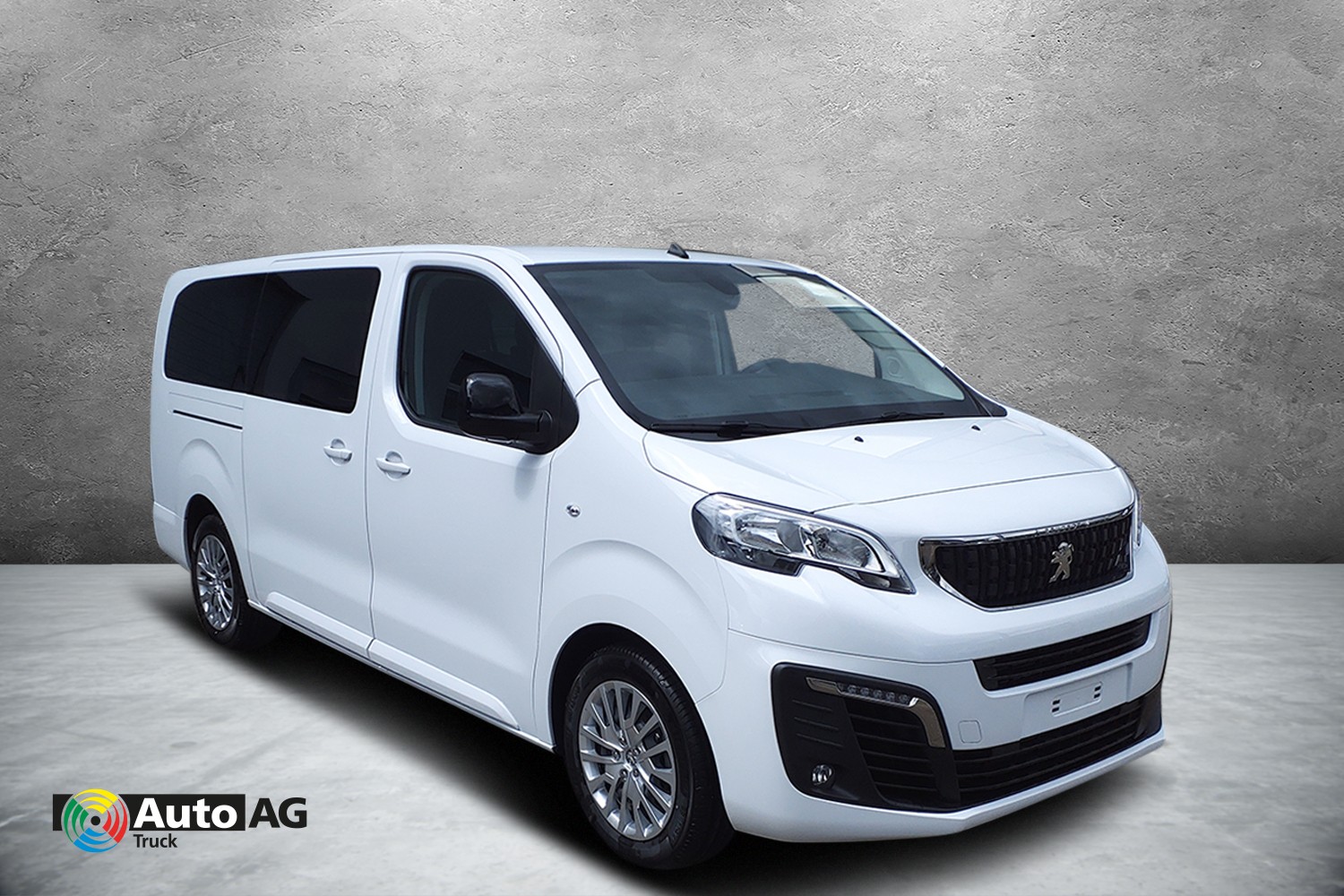 PEUGEOT Traveller 2.0 BlueHDi Business Standard EAT8