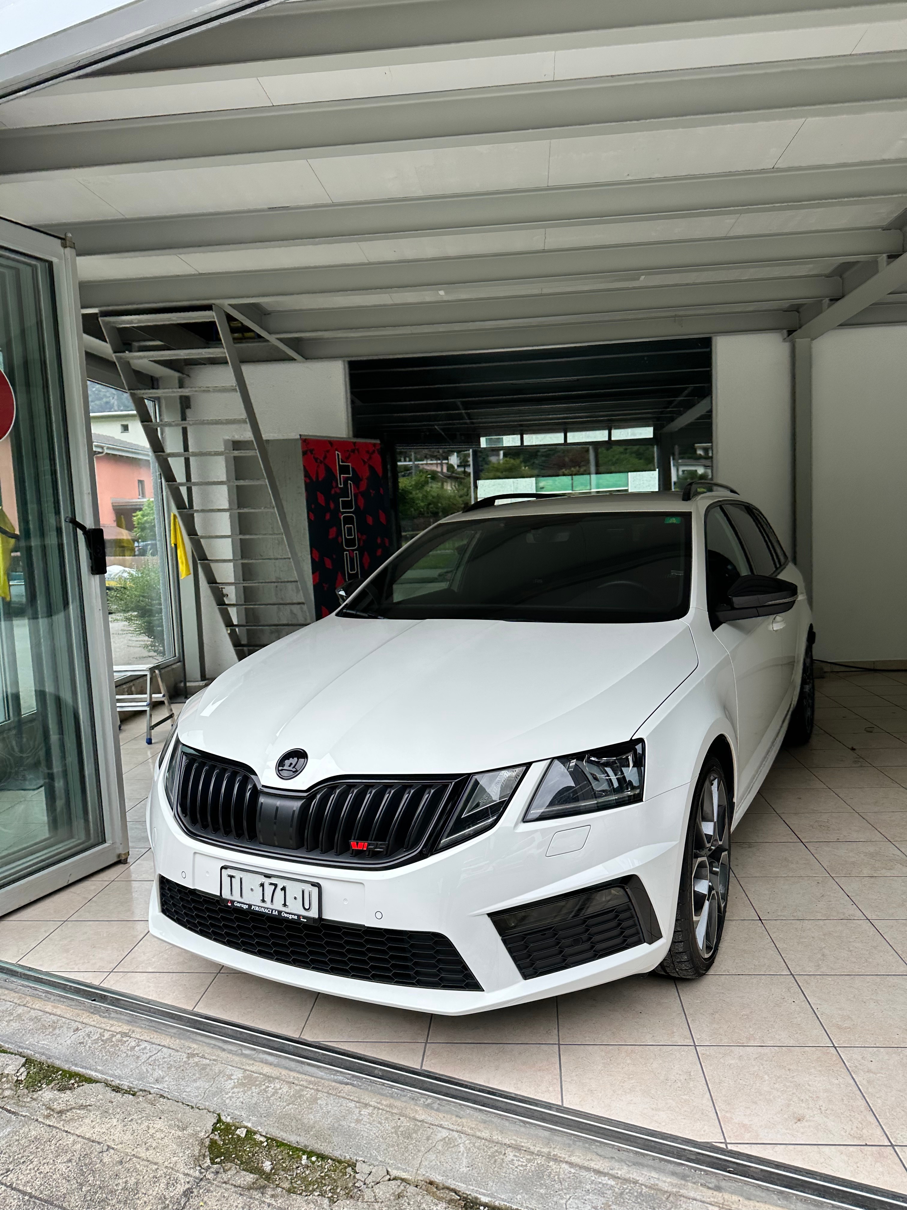 SKODA Octavia Combi 2.0 TDI RS