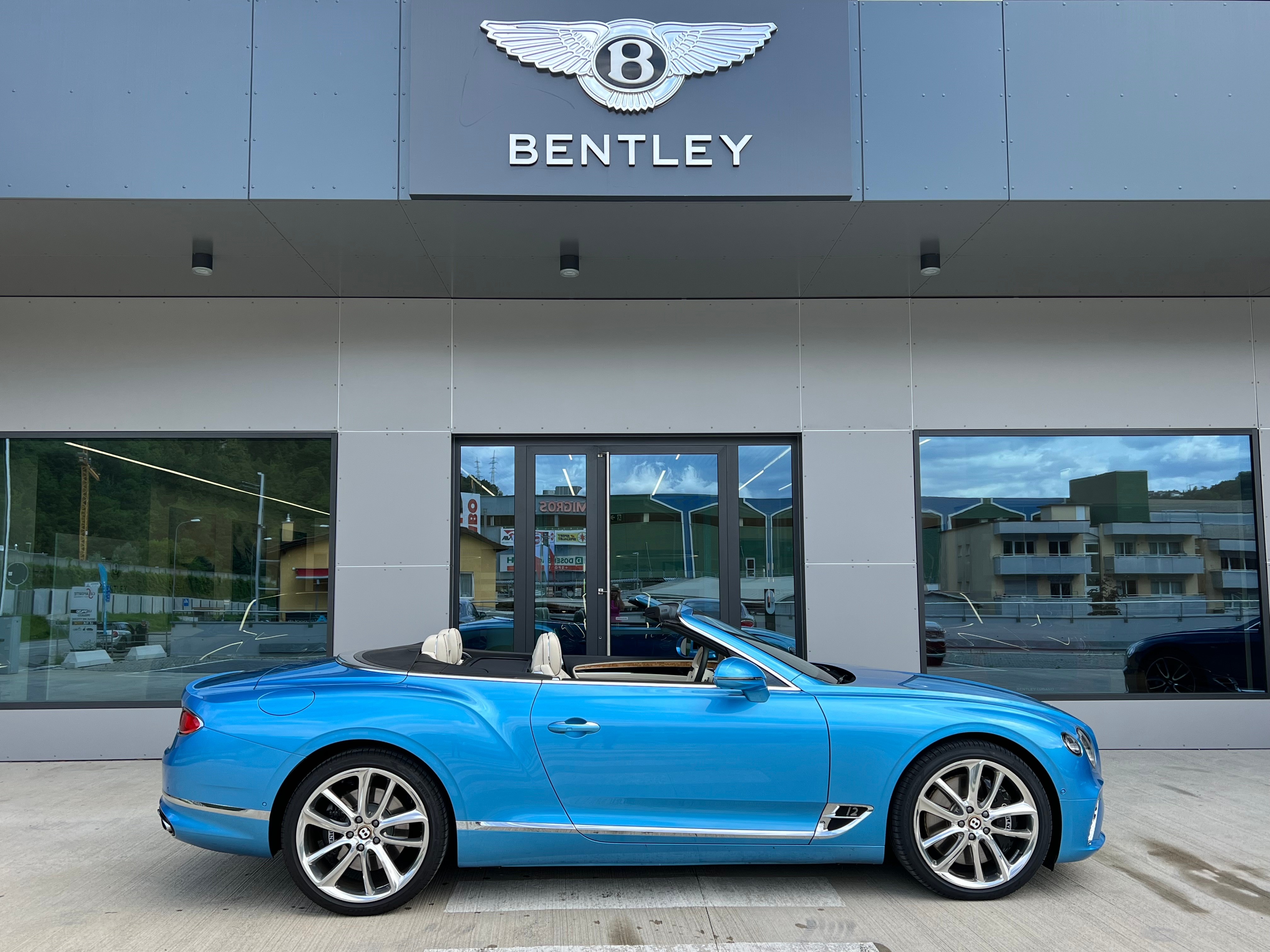 BENTLEY Continental GTC 6.0 W12