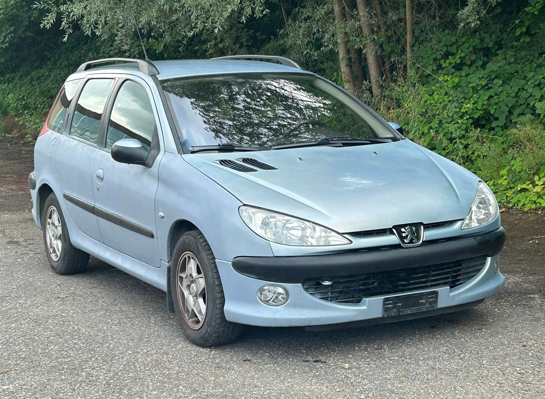 PEUGEOT 206