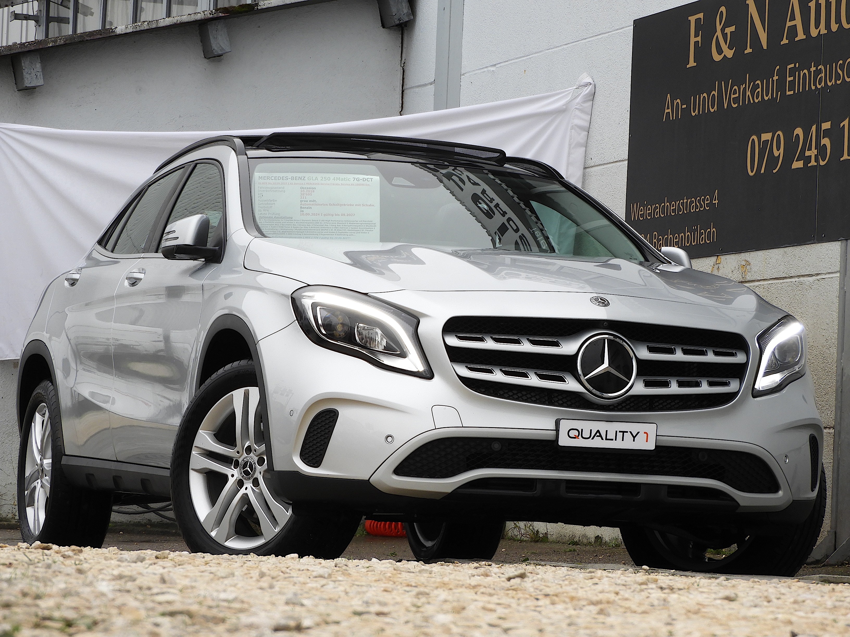 MERCEDES-BENZ GLA 250 4Matic 7G-DCT I Einzigartige Ausstattung I CH FZ I 1. Hand I Garantie inkl. I Gratis Service