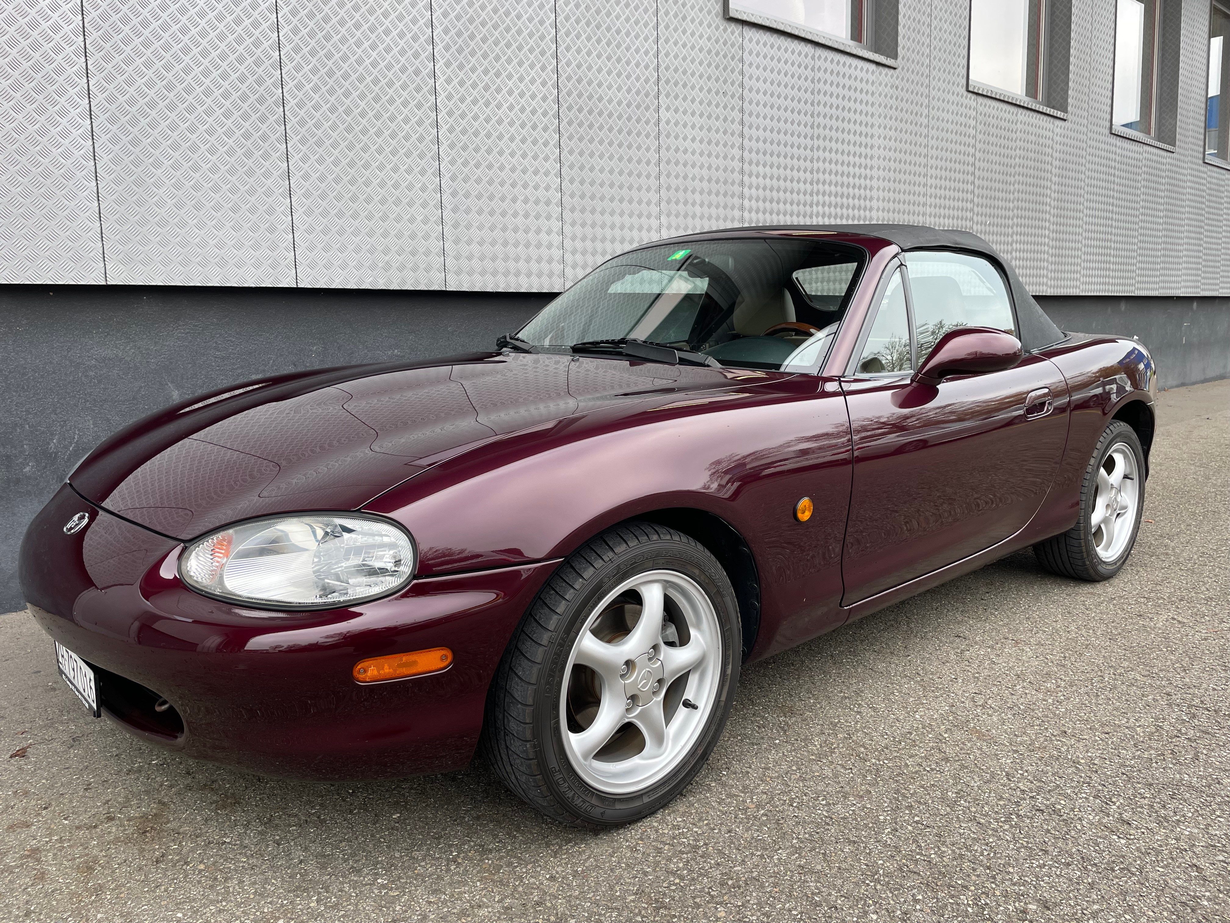 MAZDA MX-5 1.8i-16 Coll. Young