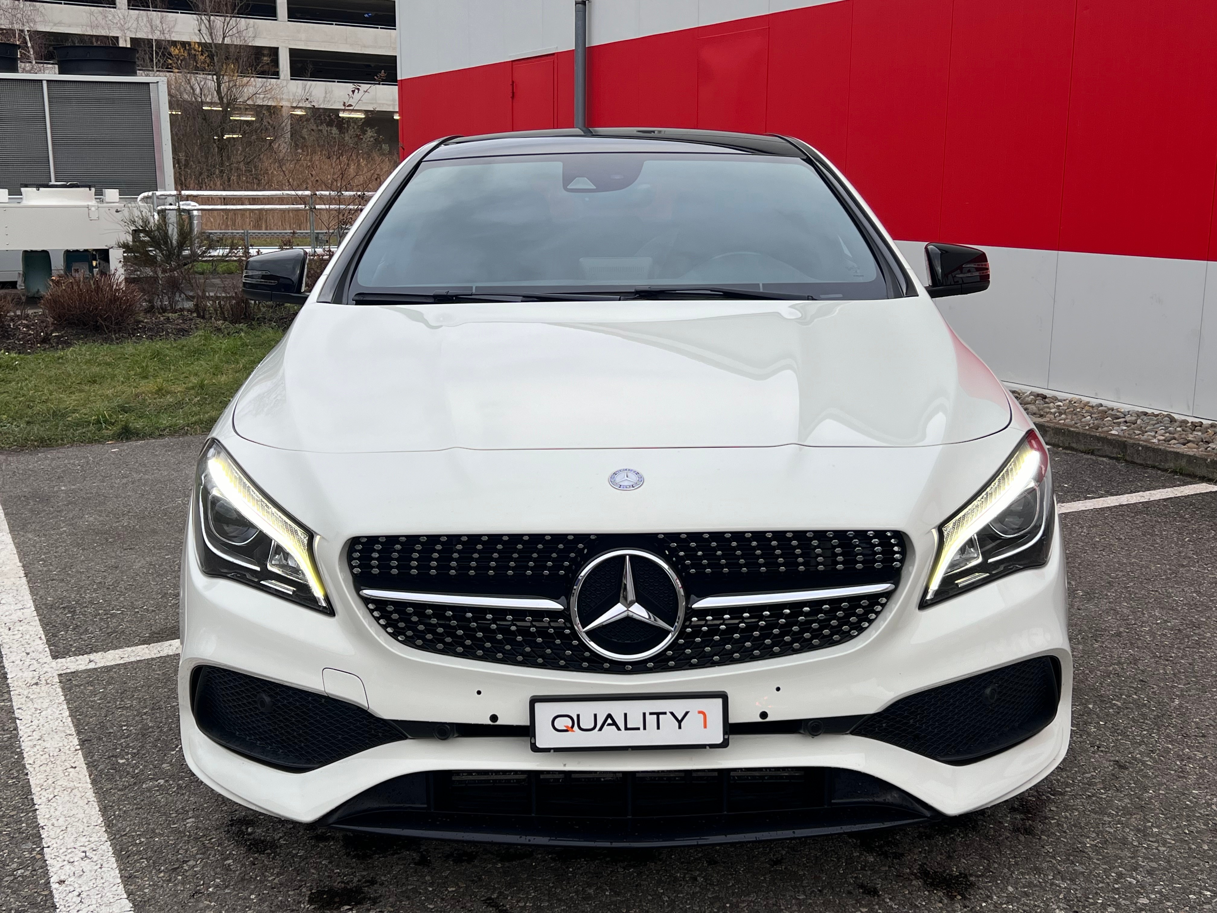 MERCEDES-BENZ CLA 180 AMG Line 7G-DCT