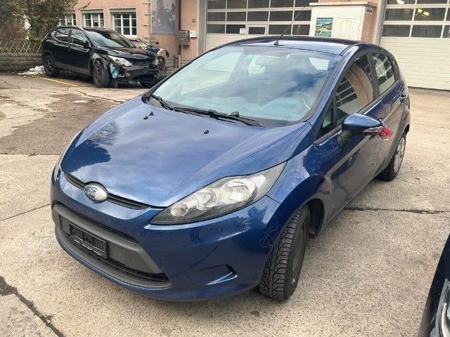 FORD Fiesta 1.6 16V Titanium