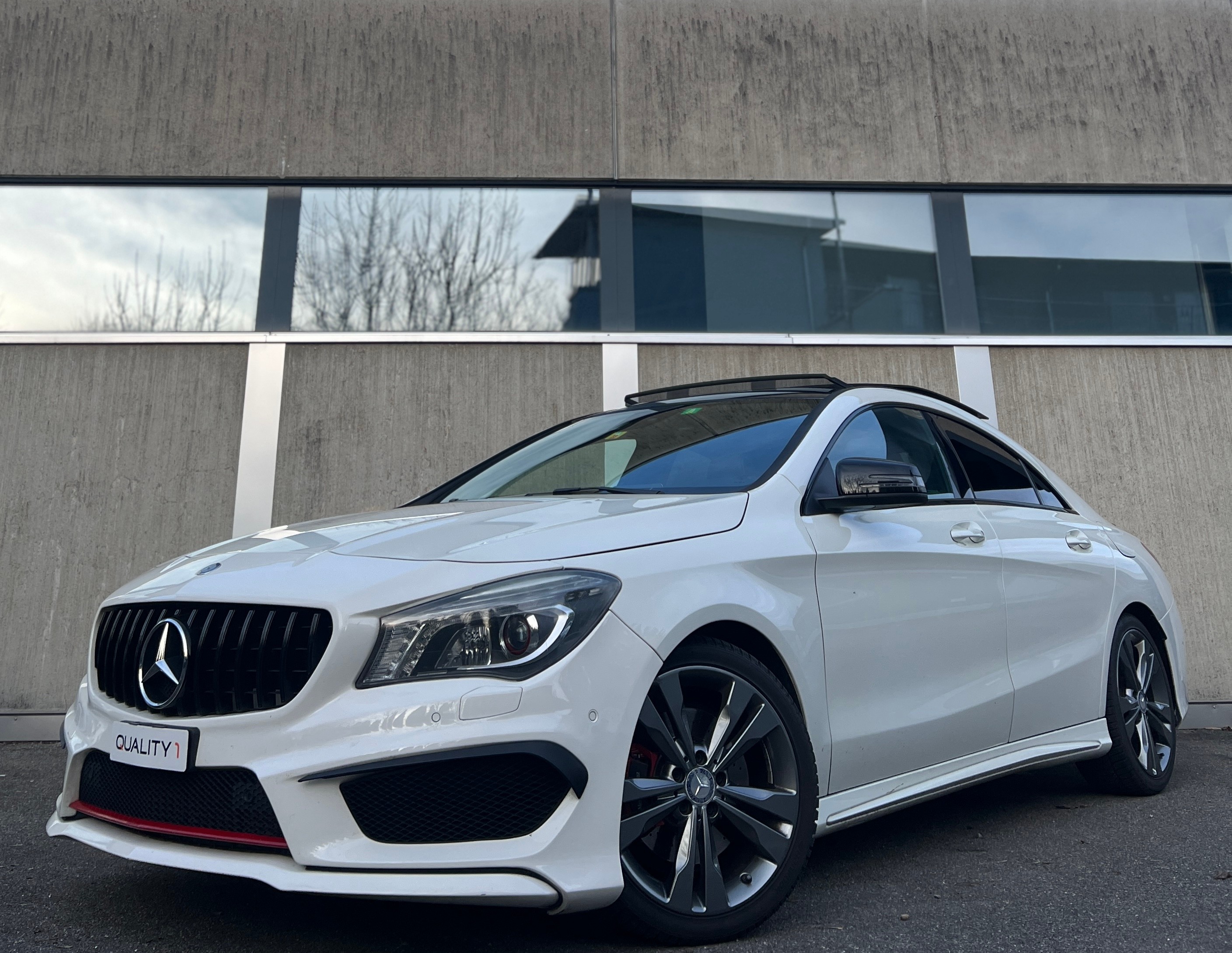 MERCEDES-BENZ CLA 250 AMG Line 7G-DCT