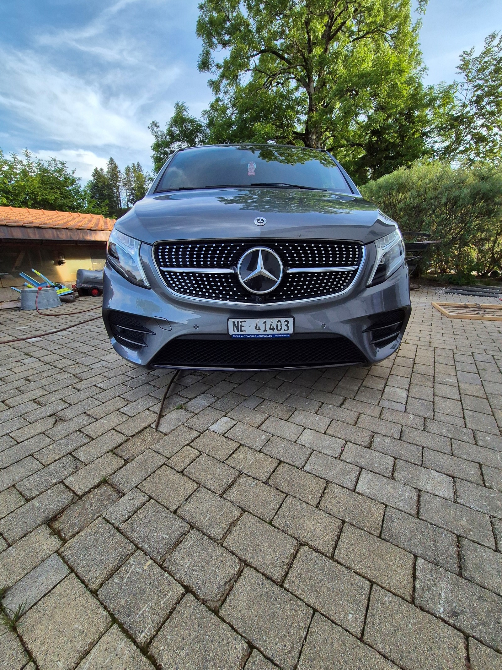 MERCEDES-BENZ V 300 d lang Swiss Edition 4Matic 9G-Tronic