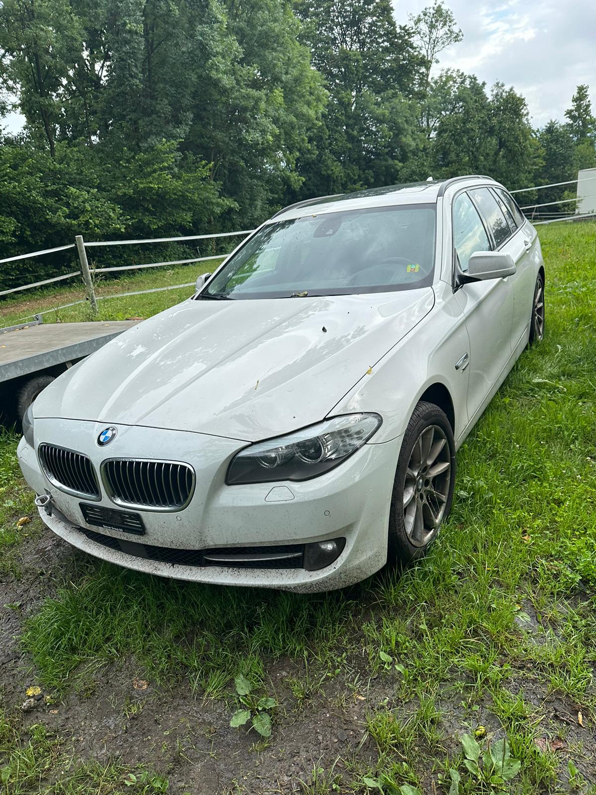 BMW 530