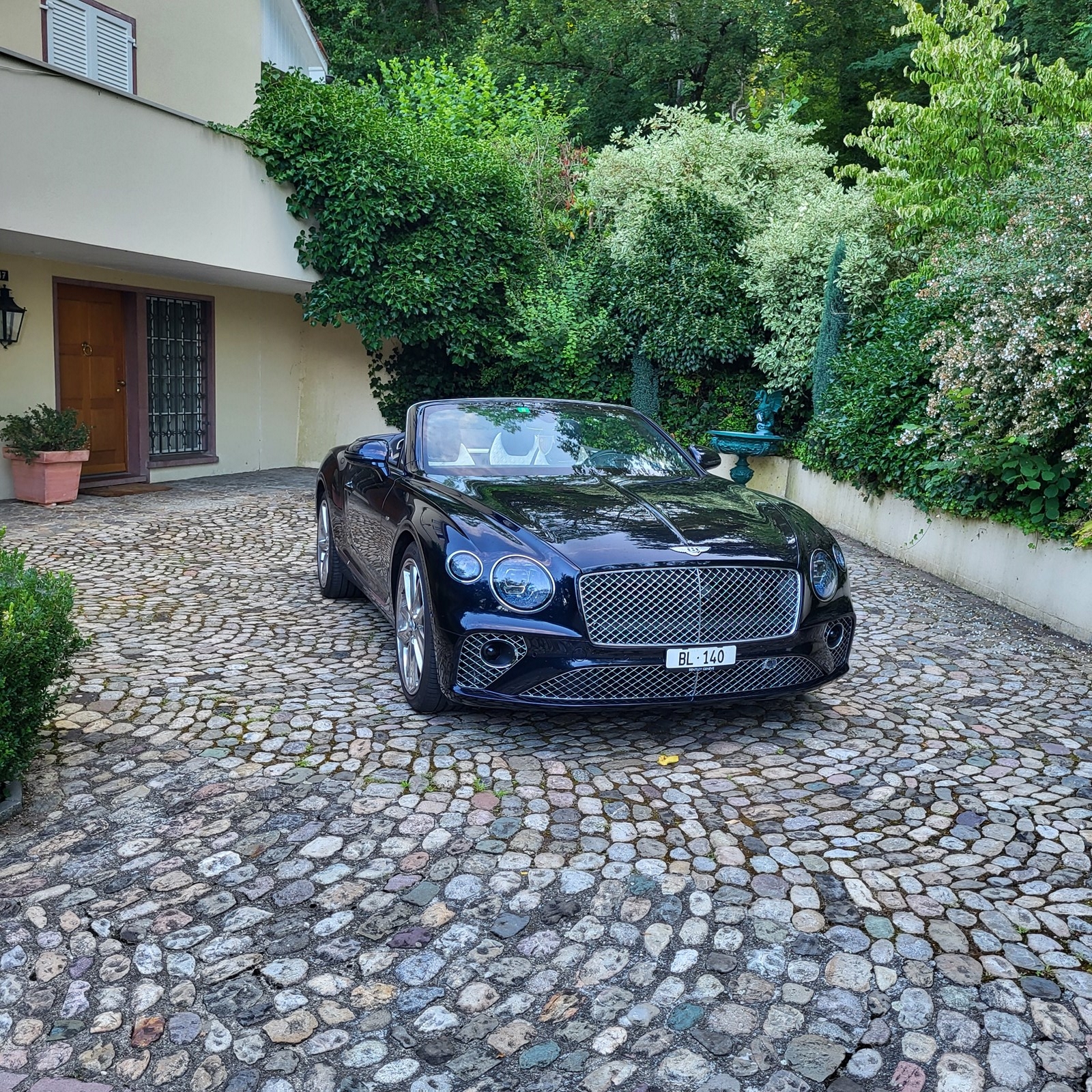 BENTLEY CONTINENTAL GTC 4.0 V8