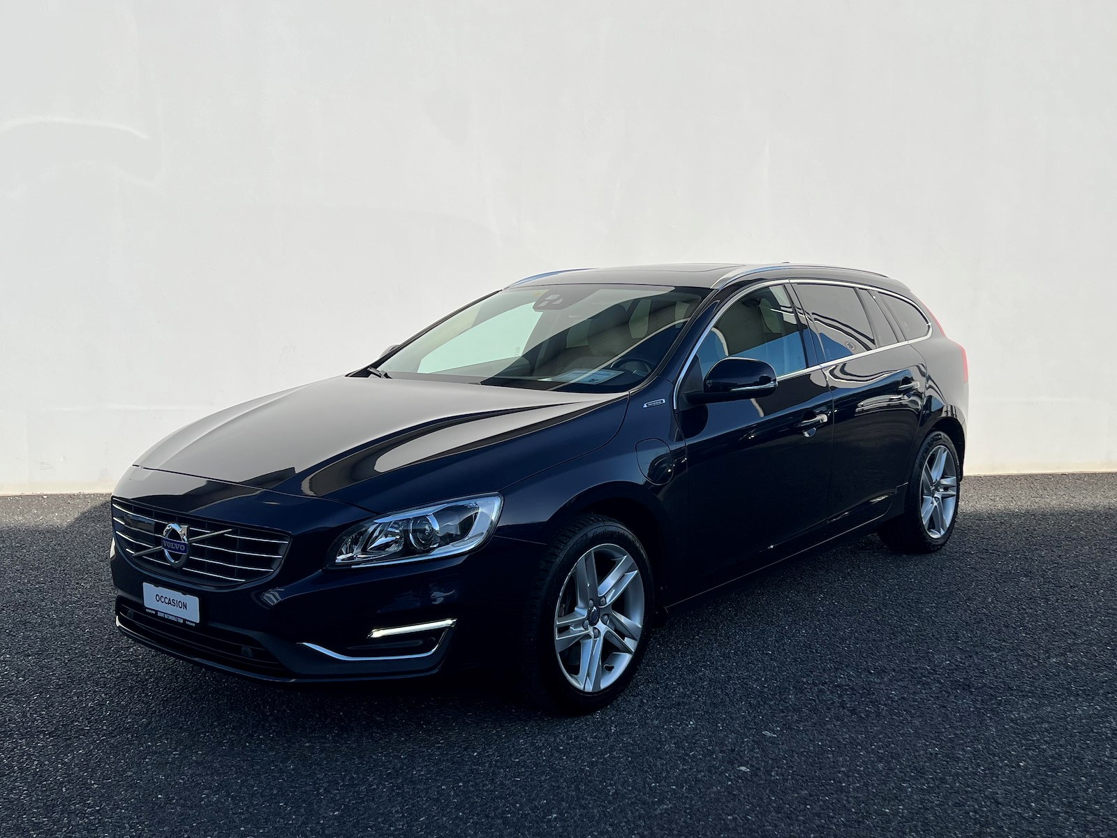 VOLVO V60 2.4 D6 TE Summum Pl.Hyb.