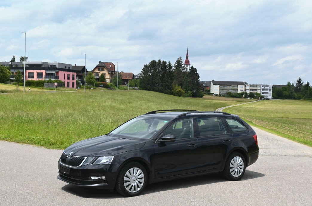 SKODA Octavia Combi 1.6 TDI Ambition DSG