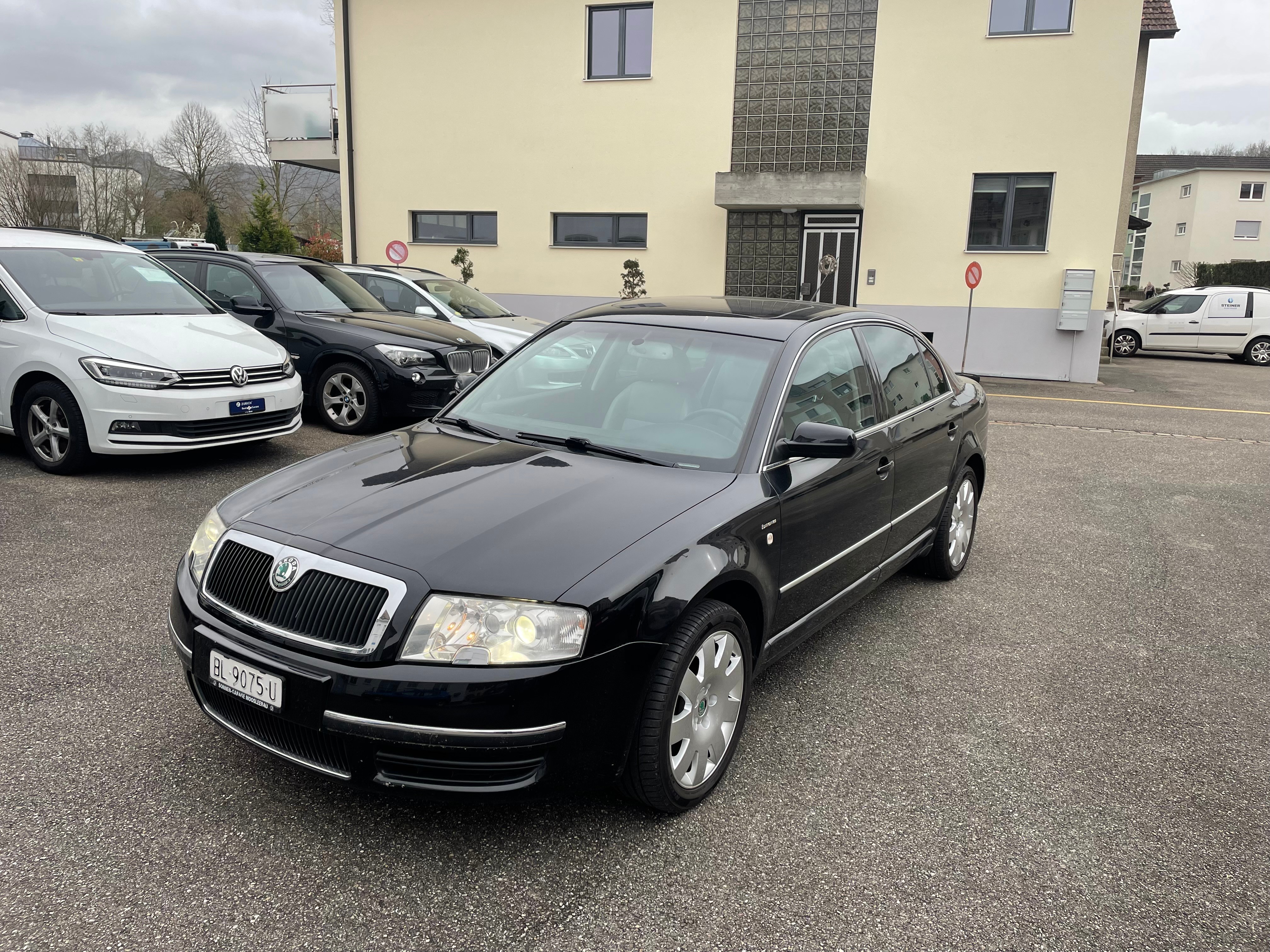 SKODA Superb 2.8 V6 Edition 100