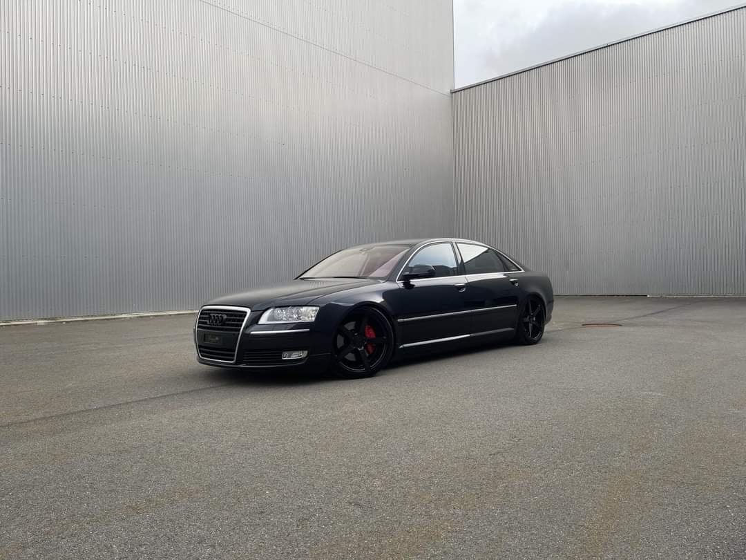 AUDI A8 L 4.2 FSI quattro tiptronic