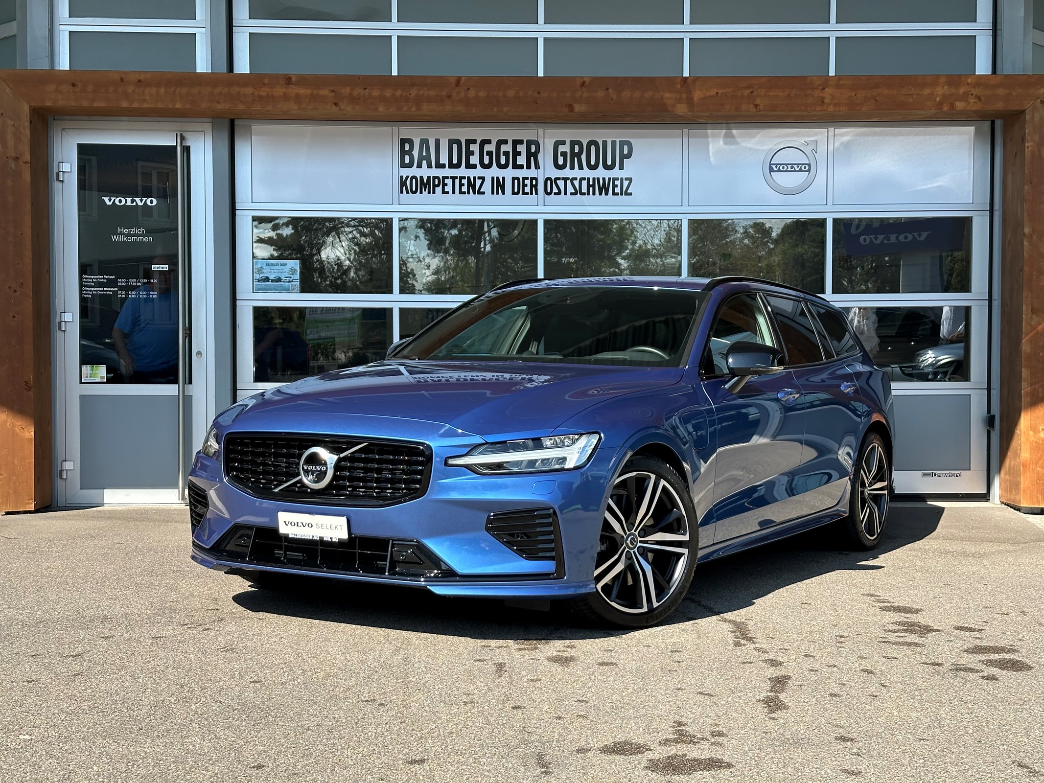 VOLVO V60 2.0 T6 TE R-Design eAWD