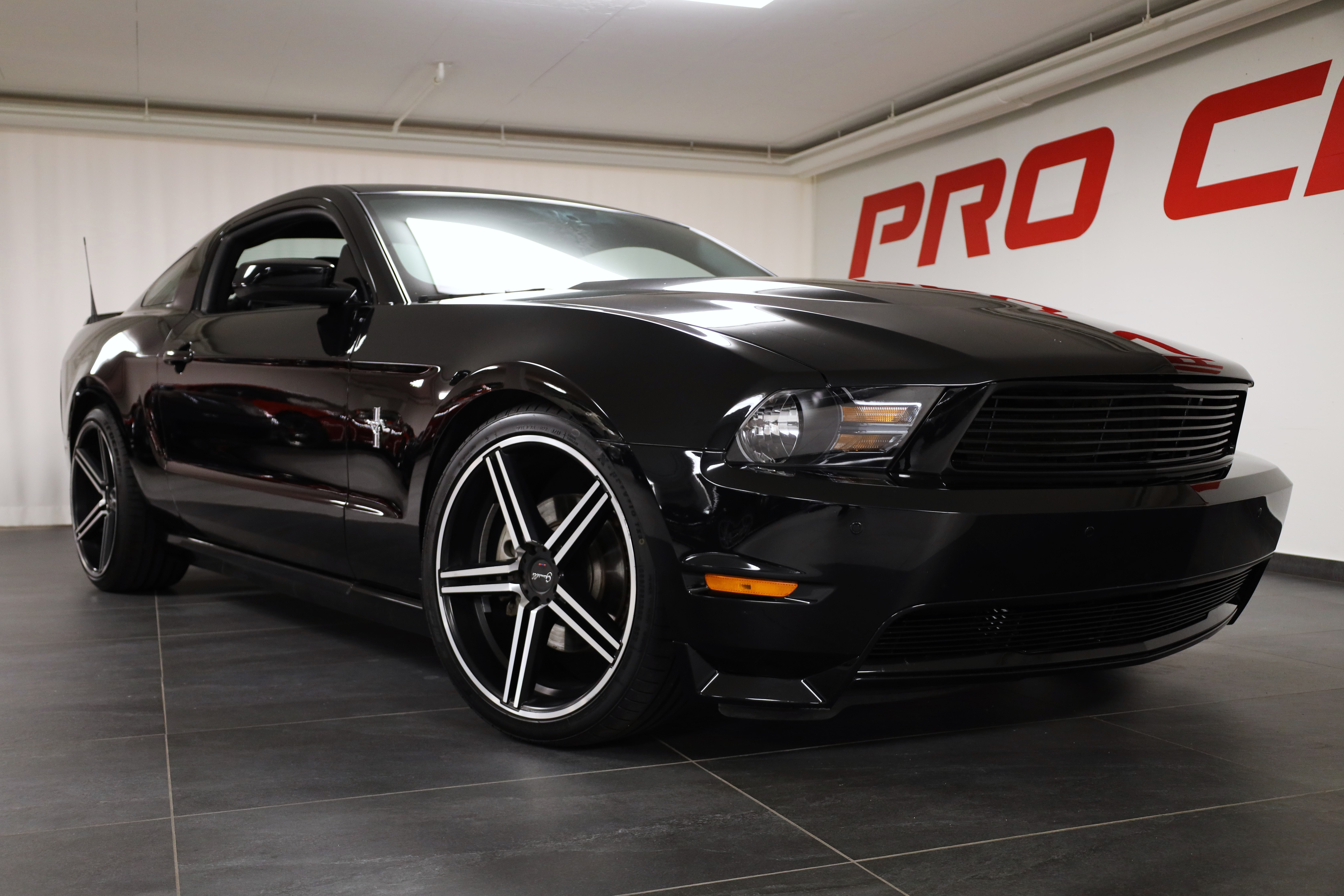 FORD Mustang 4.6 V8 GT Handschaltgetriebe