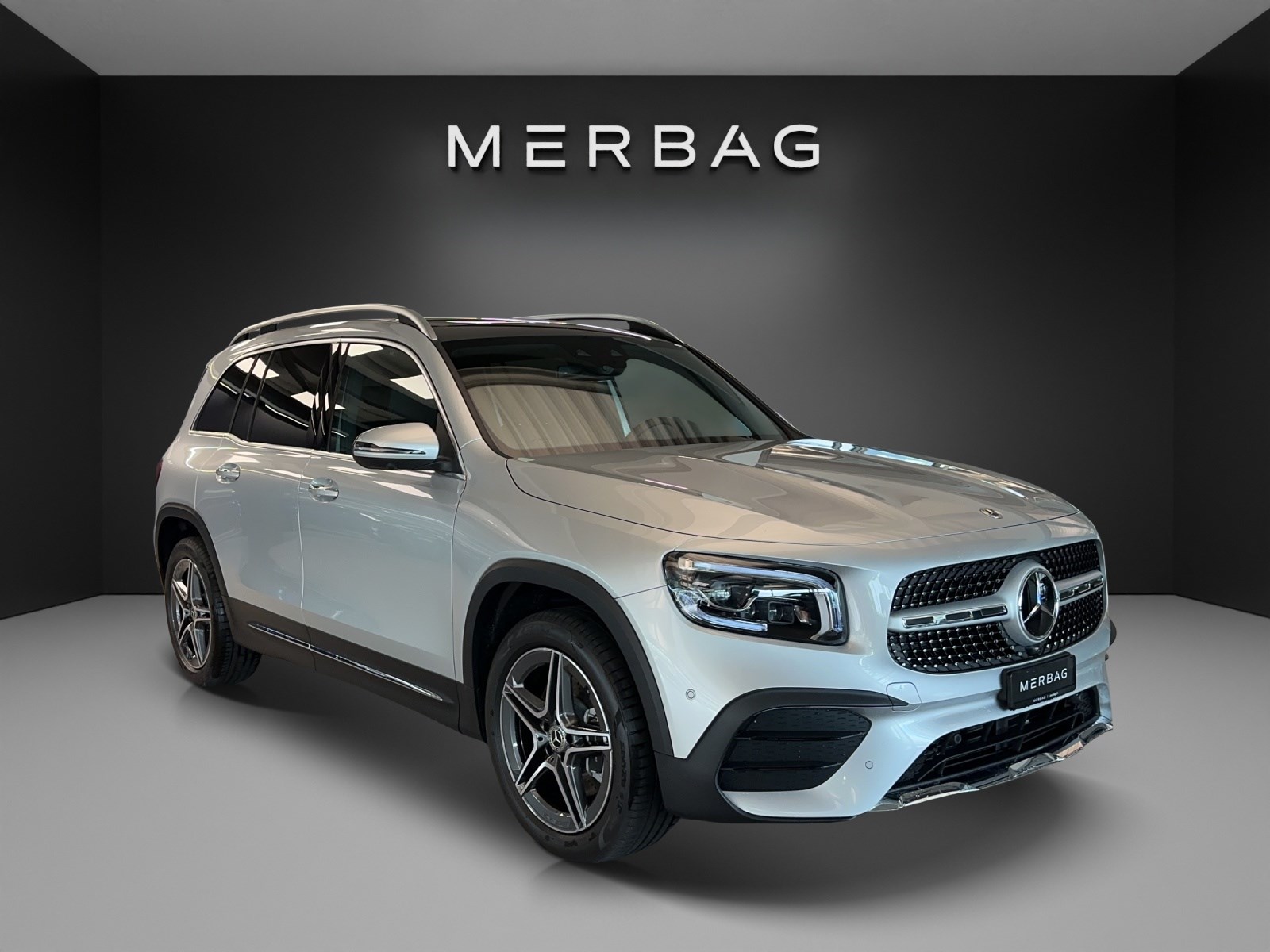 MERCEDES-BENZ GLB 250 AMG Line