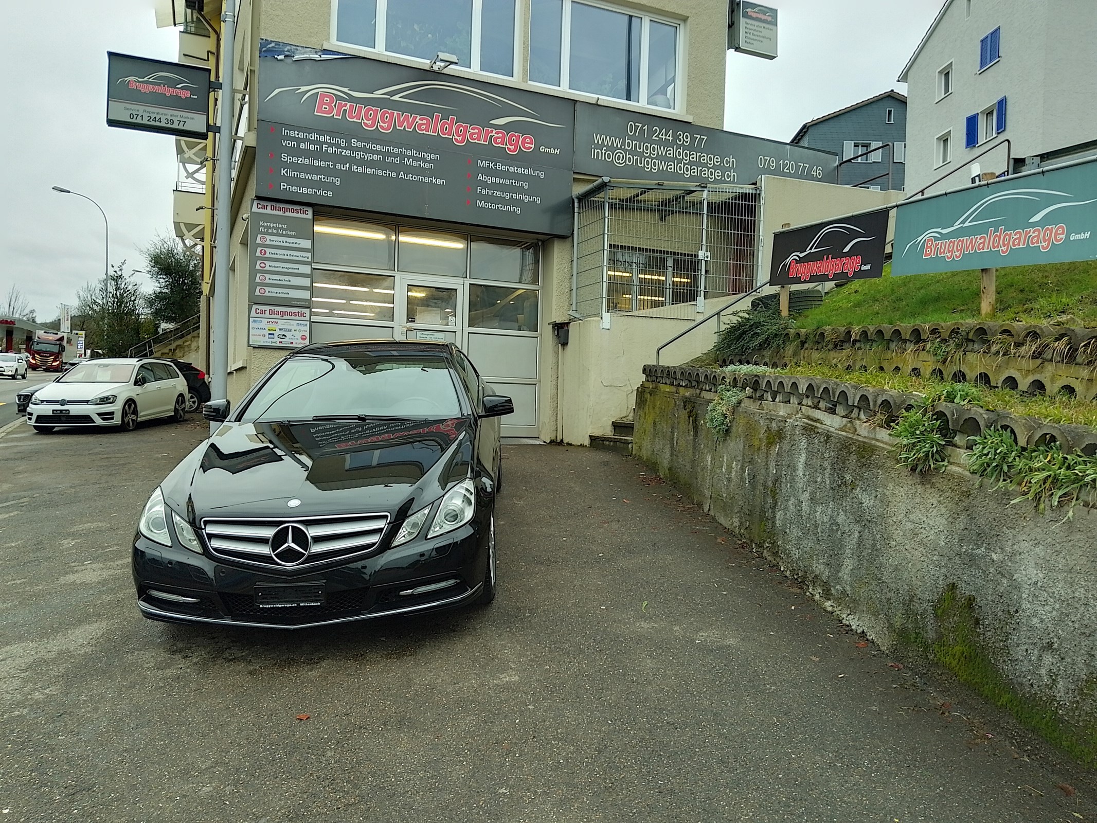 MERCEDES-BENZ E 350 CGI BlueEfficiency 7G-Tronic