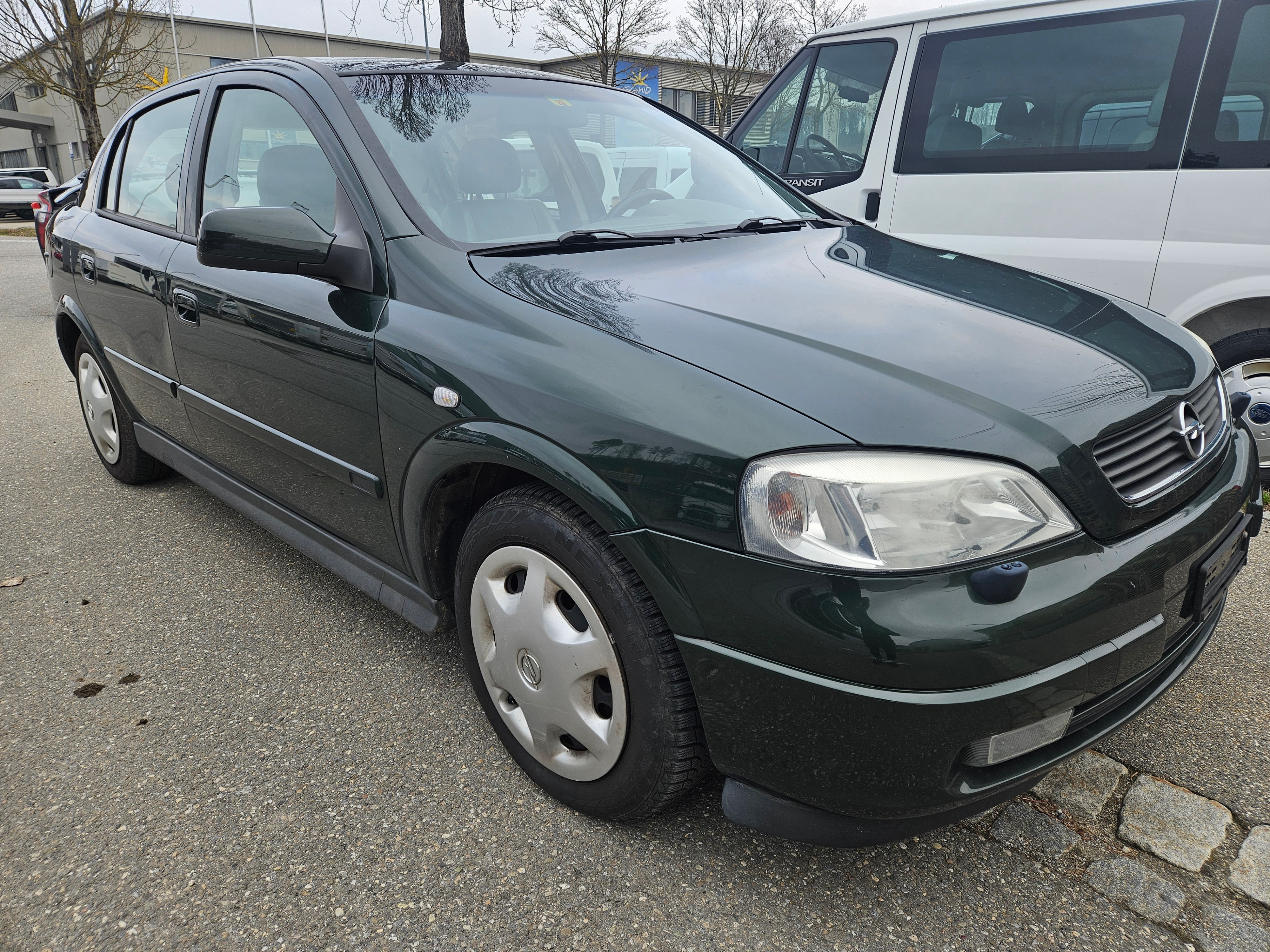 OPEL Astra 2.2i 16V Sport