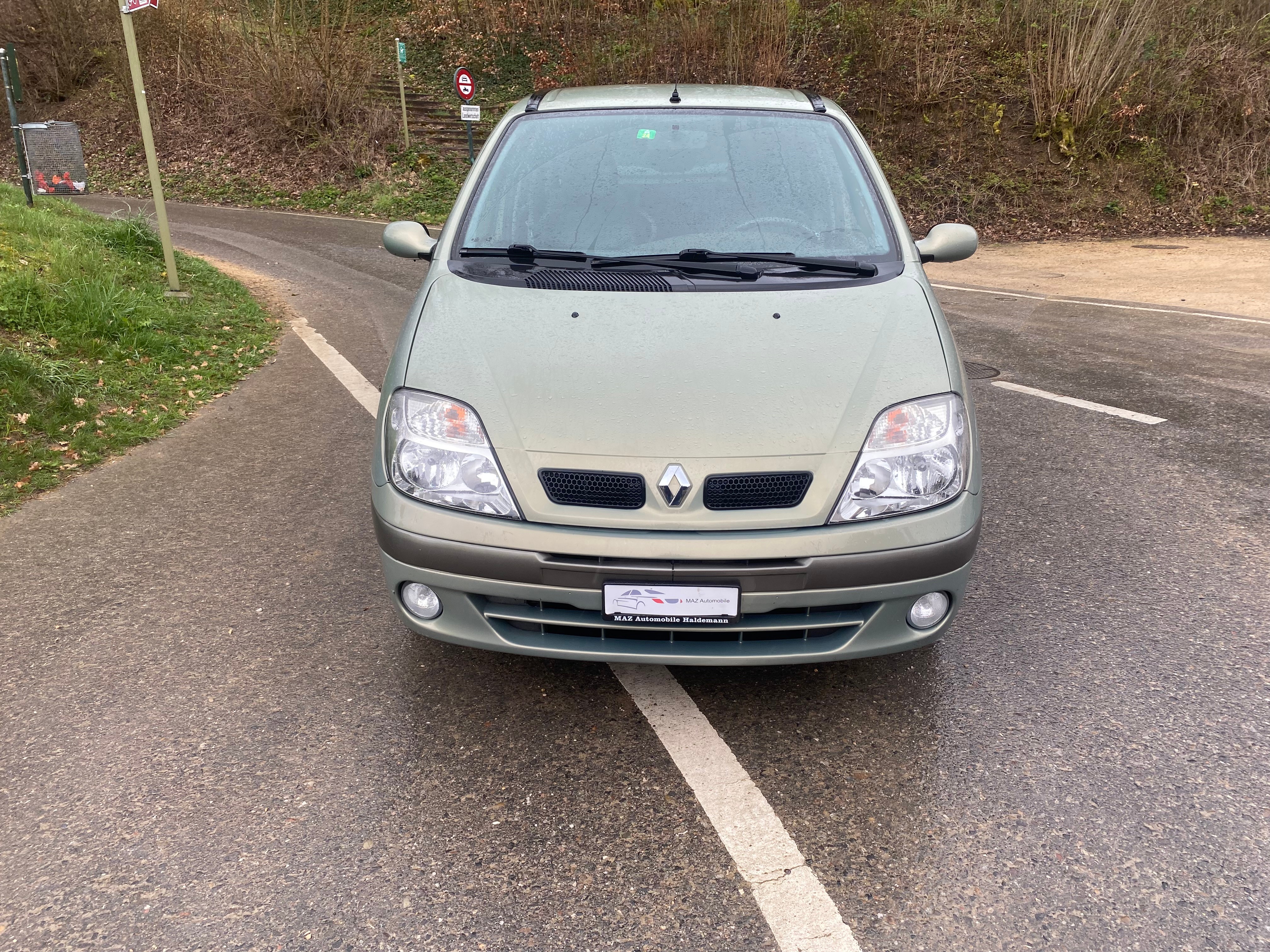 RENAULT Scénic 2.0 16V Dynamique