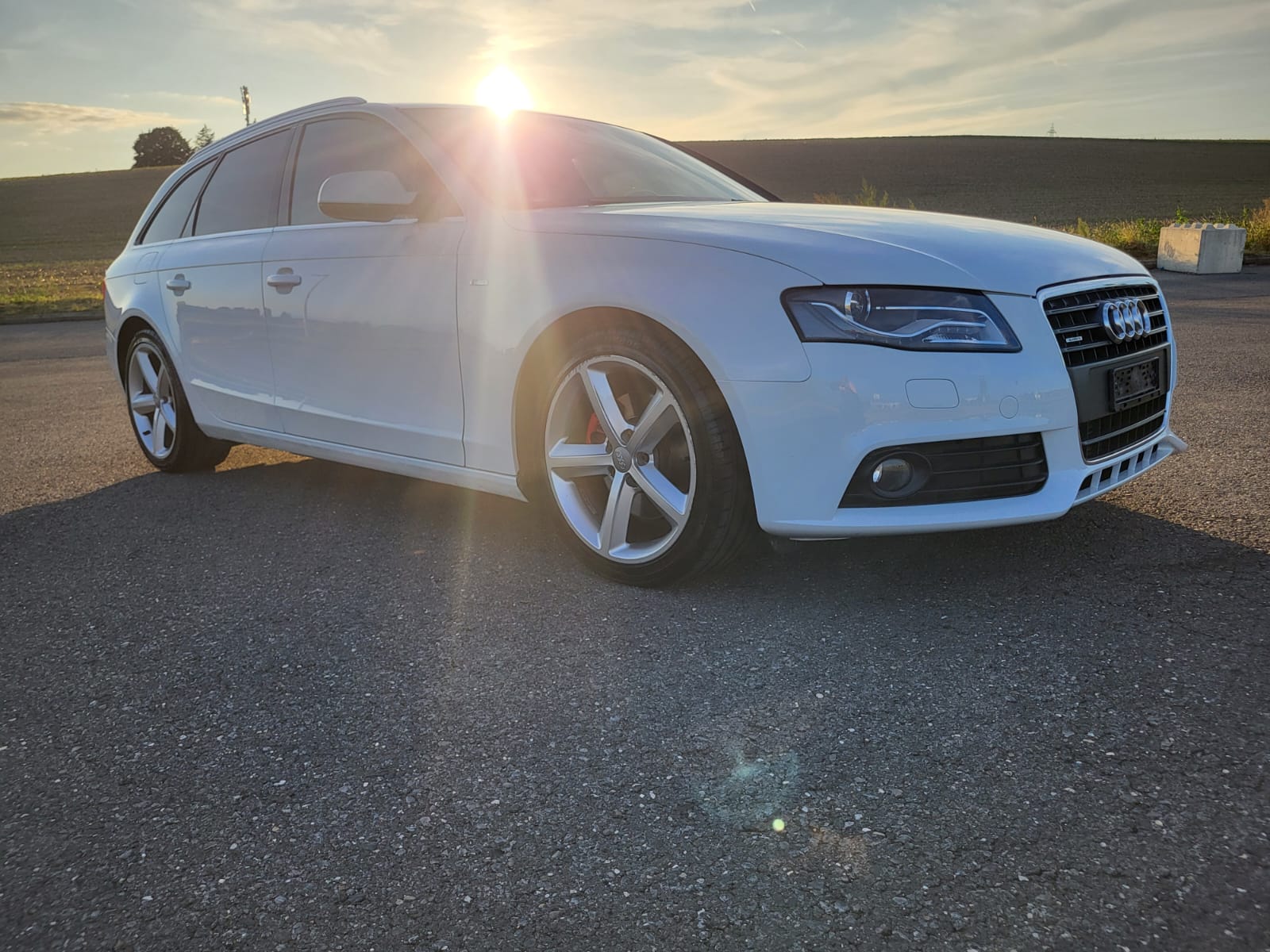 AUDI A4 Avant 2.0 TDI quattro S-line