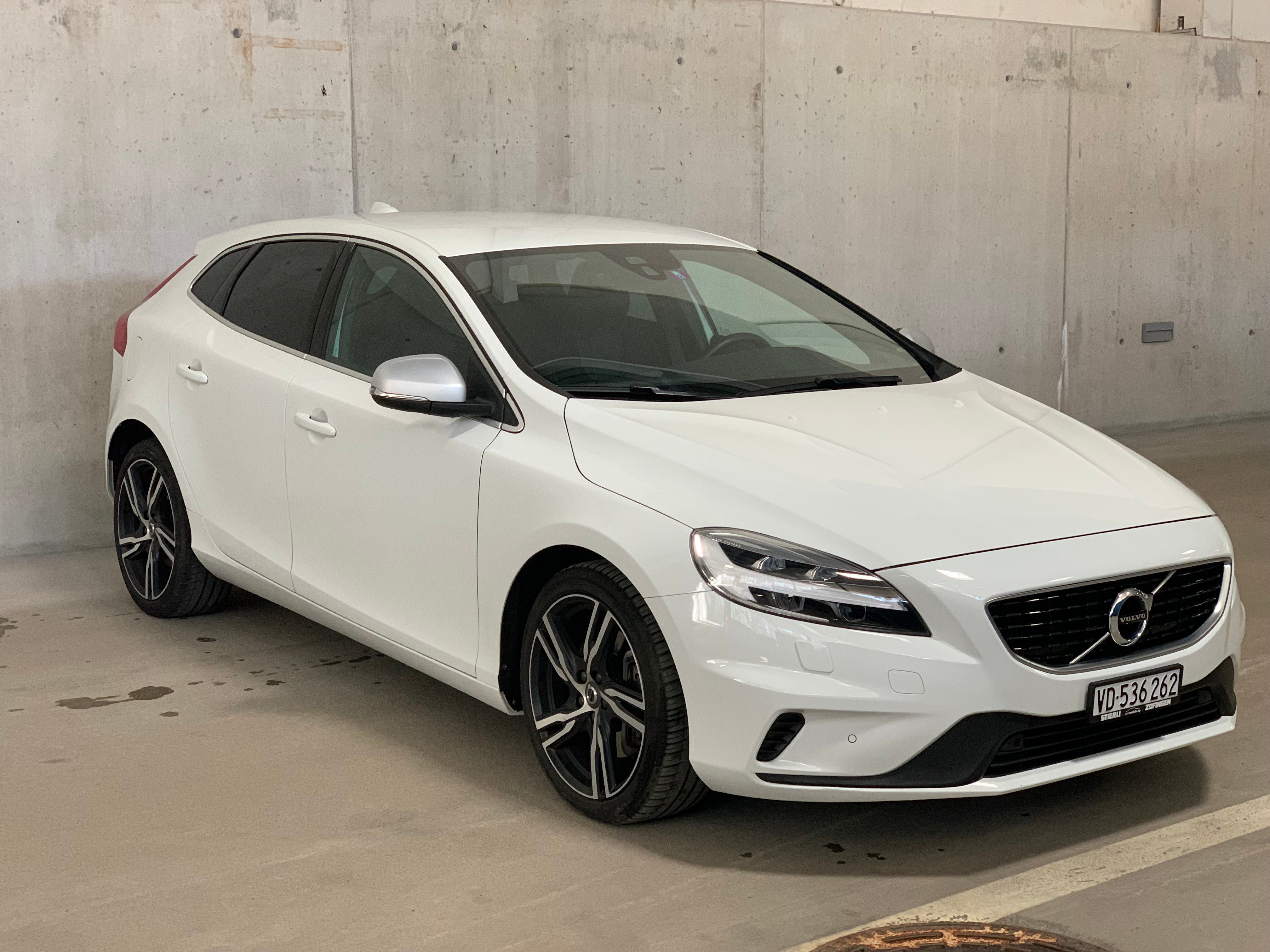 VOLVO V40 D2 R-Design Geartronic