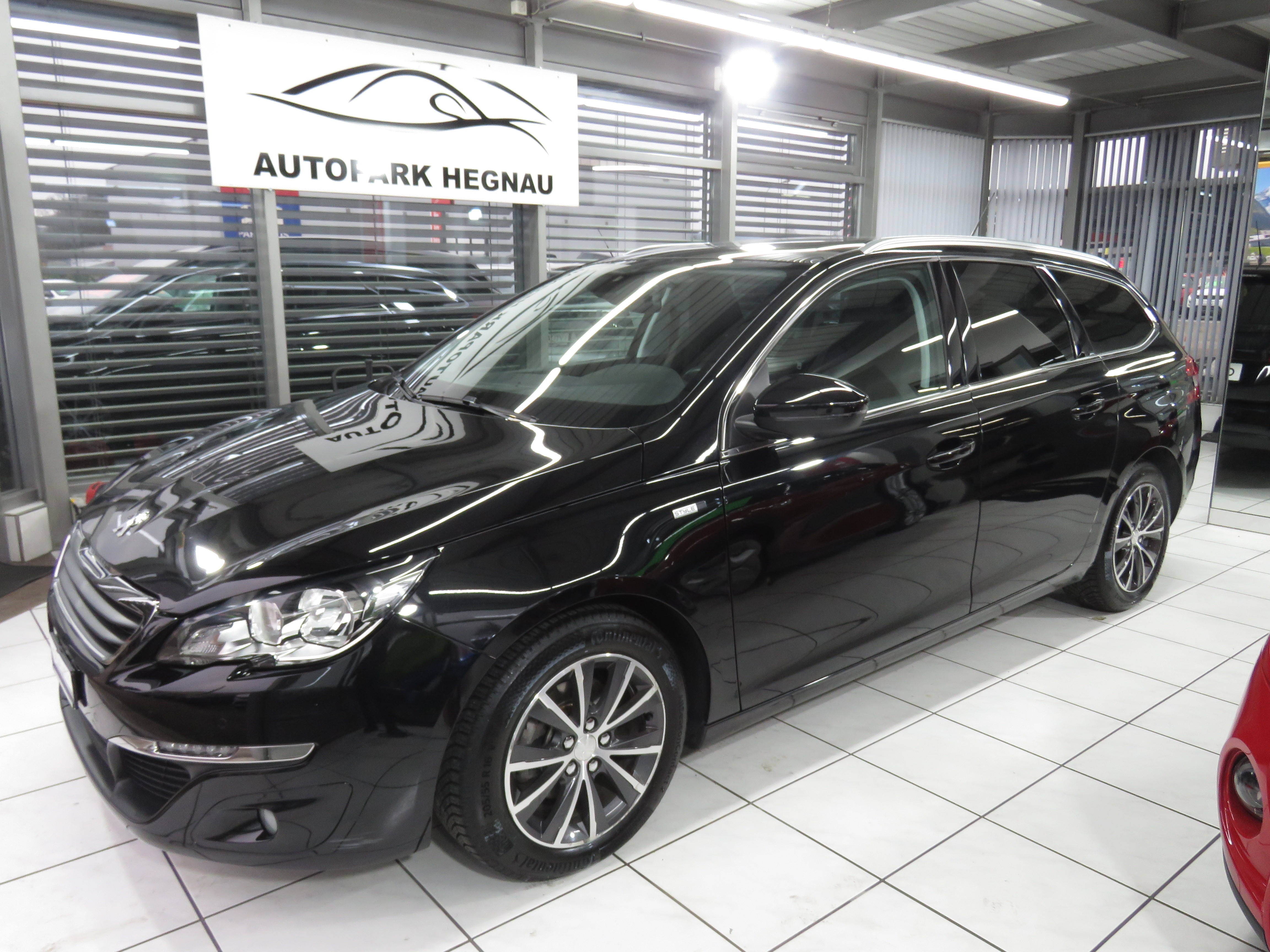 PEUGEOT 308 SW 1.2 THP Style Automatic