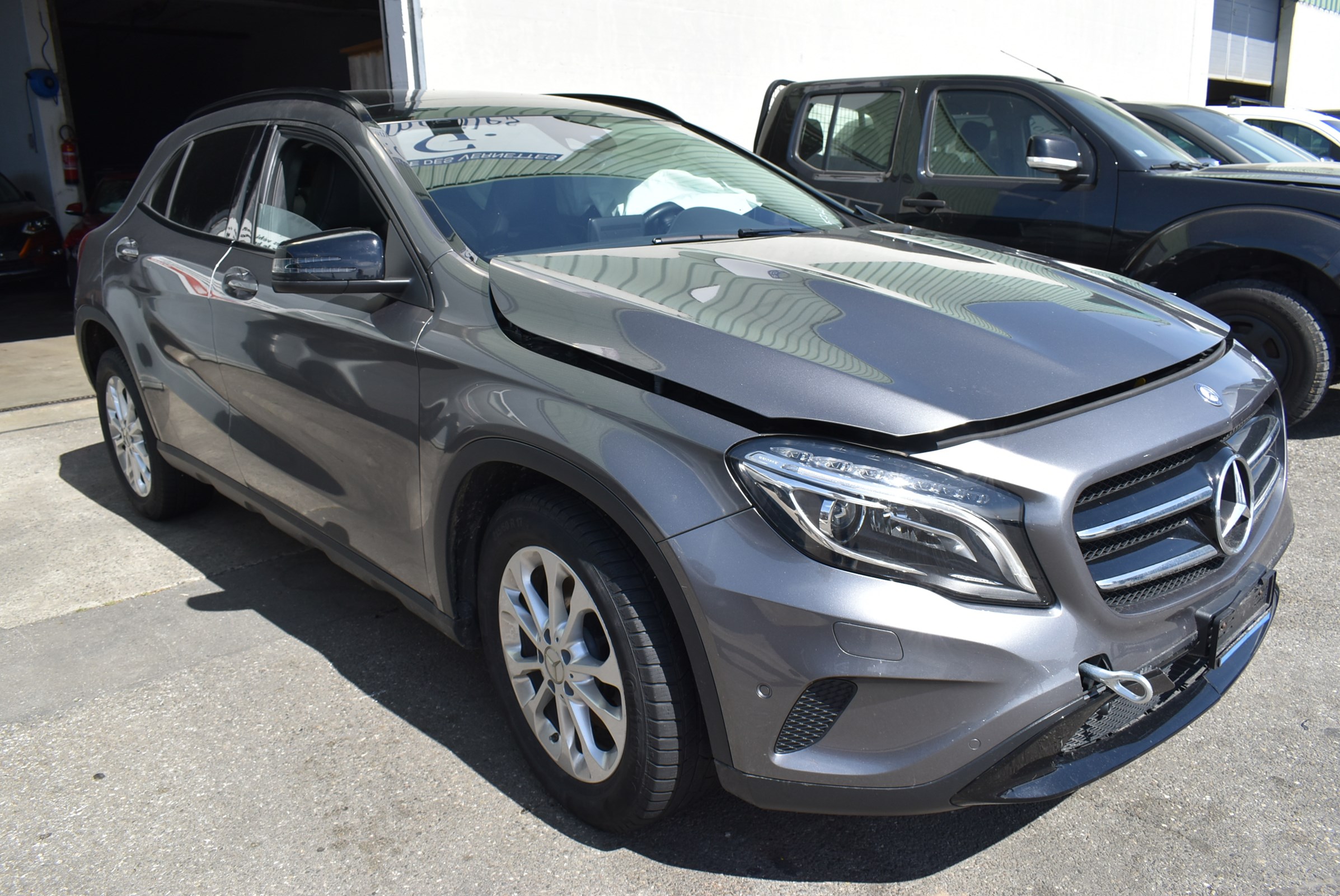 MERCEDES-BENZ GLA 250 4Matic 7G-DCT