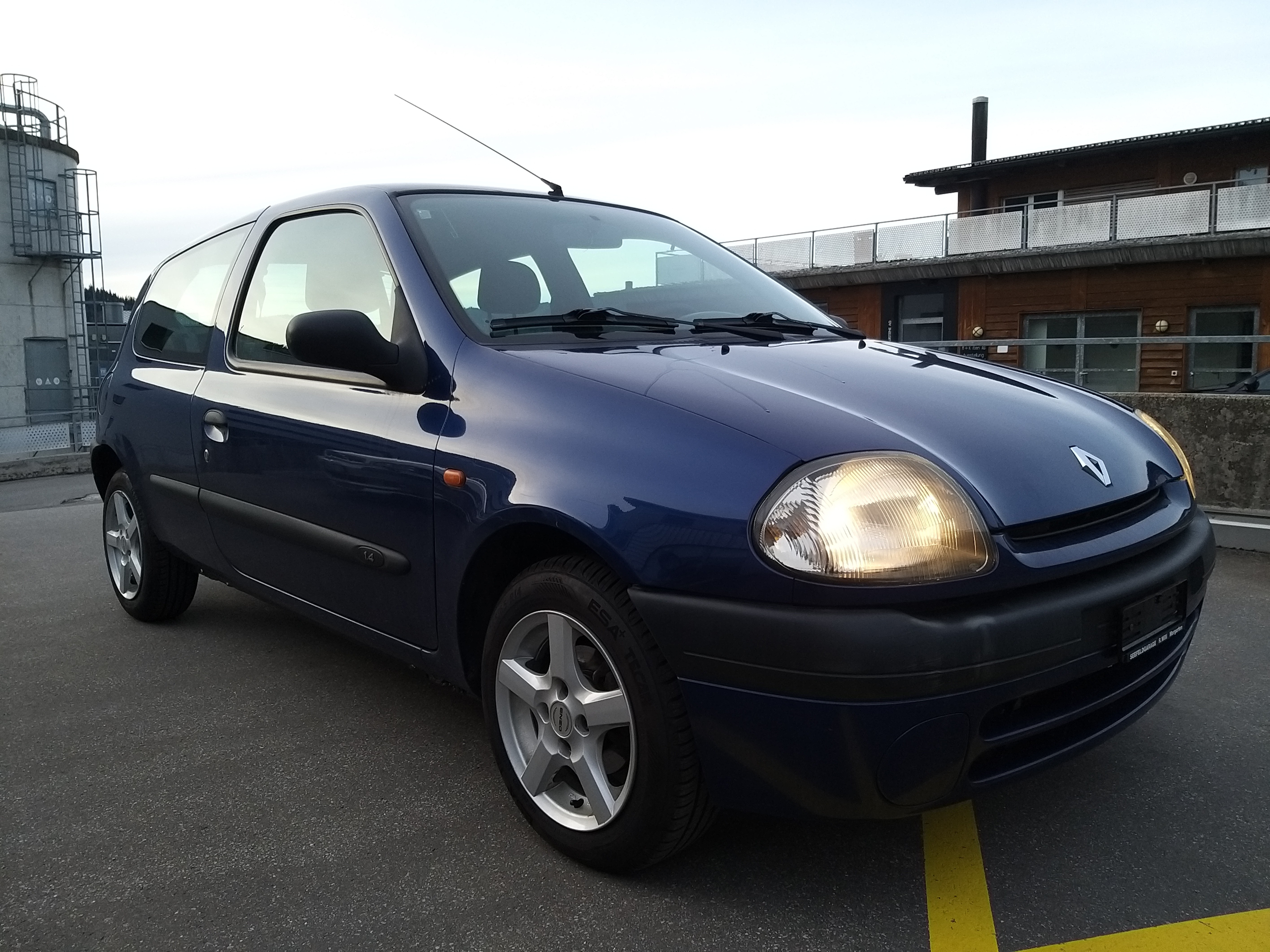 RENAULT Clio 1.4 RT