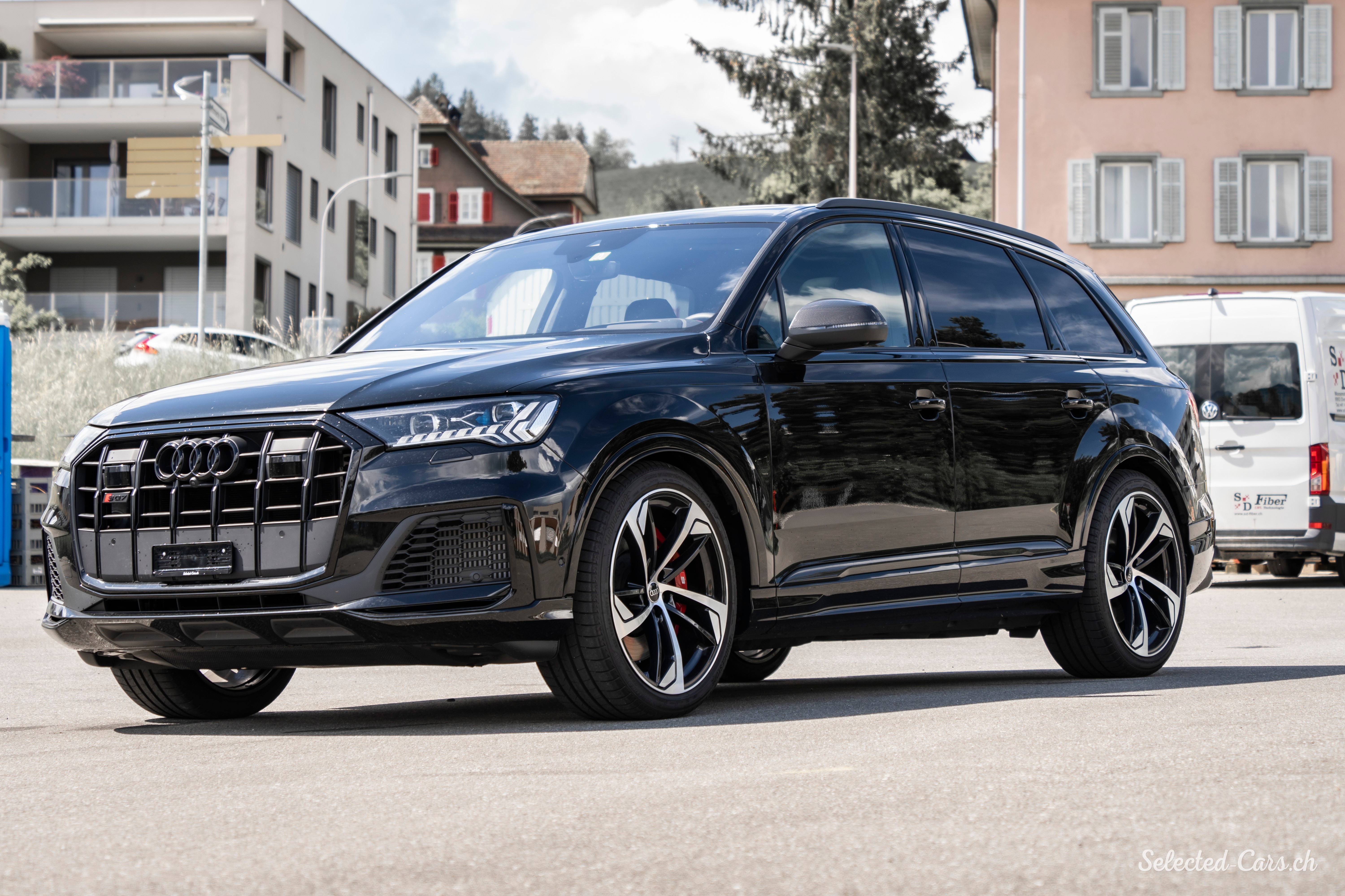 AUDI SQ7 TFSI quattro tiptronic