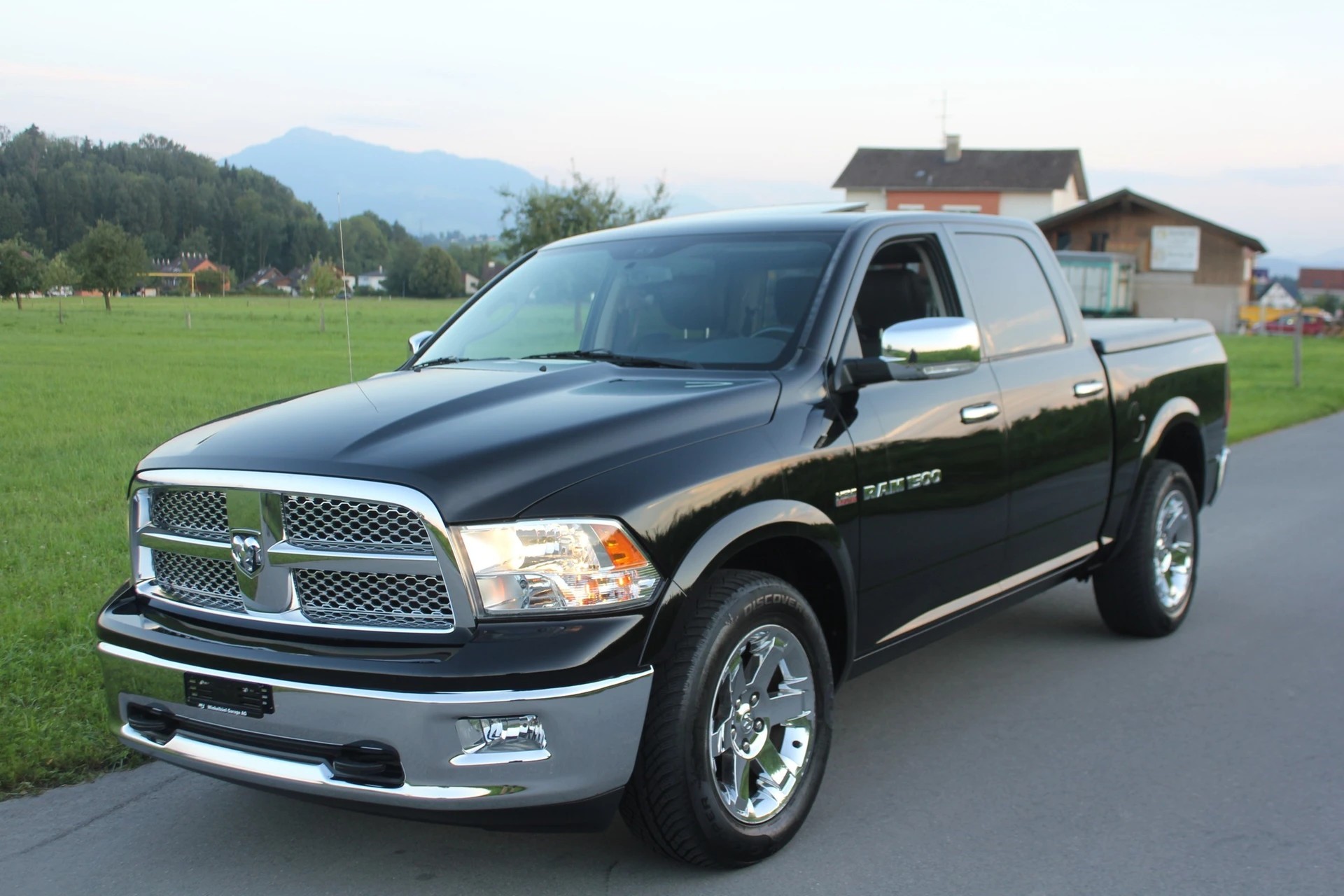 DODGE 1500 5.7 HEMI 4x4