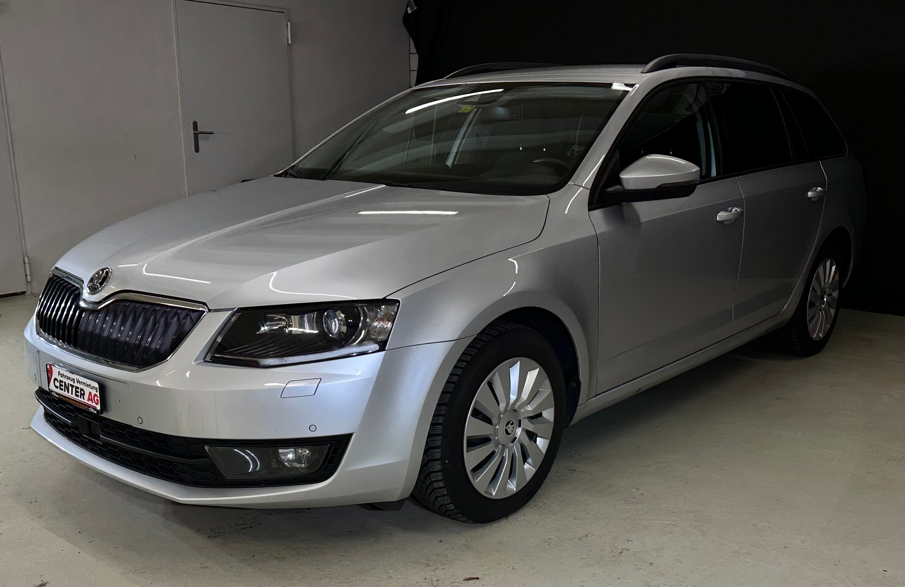 SKODA Octavia Combi Frontschaden 2.0 TDI Ambition 4x4 DSG