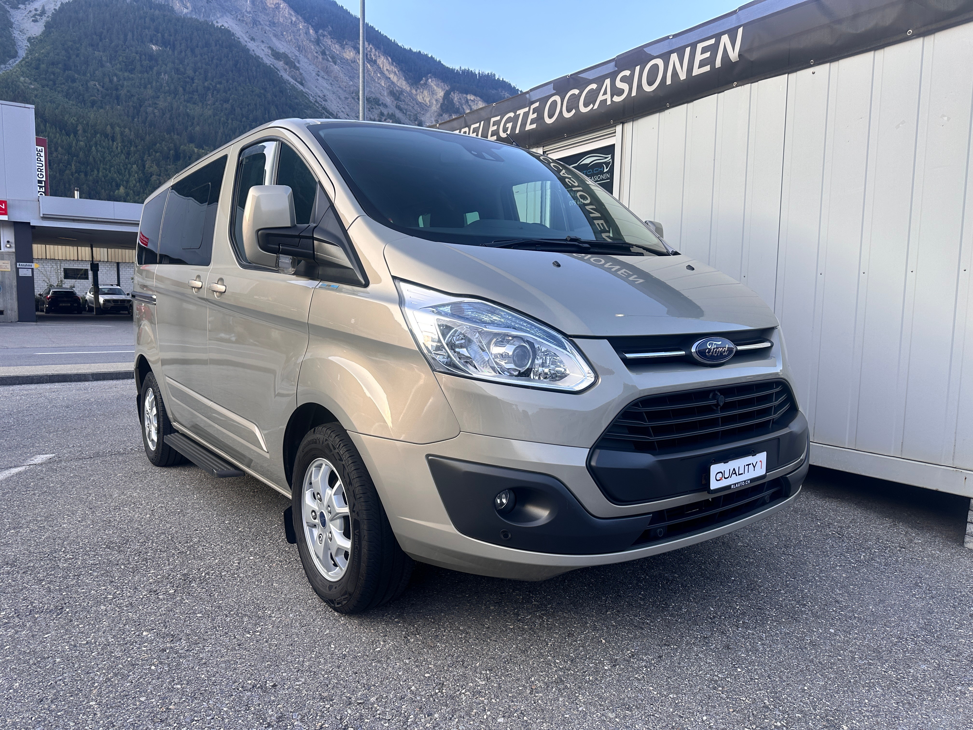 FORD Tourneo Custom 300 L1H1 Titanium