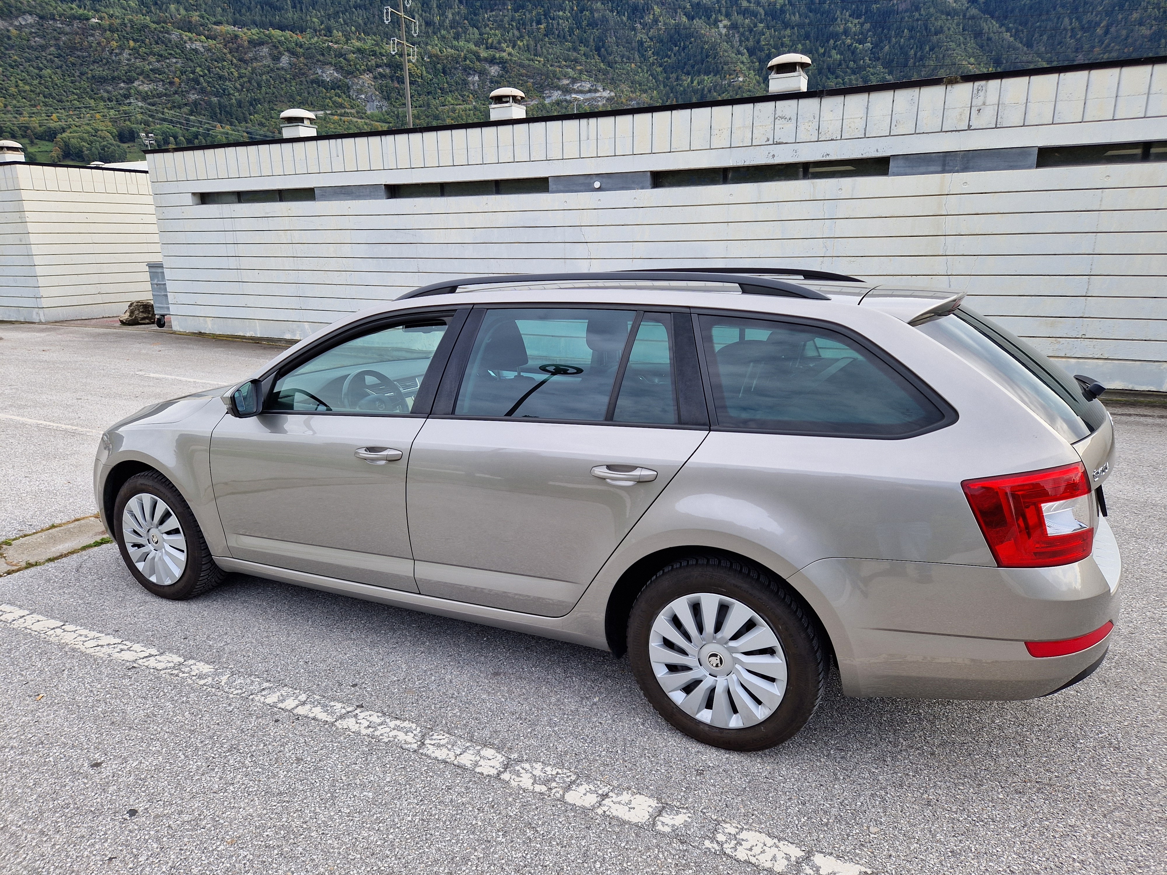 SKODA Octavia Combi 1.4 TSI Ambition