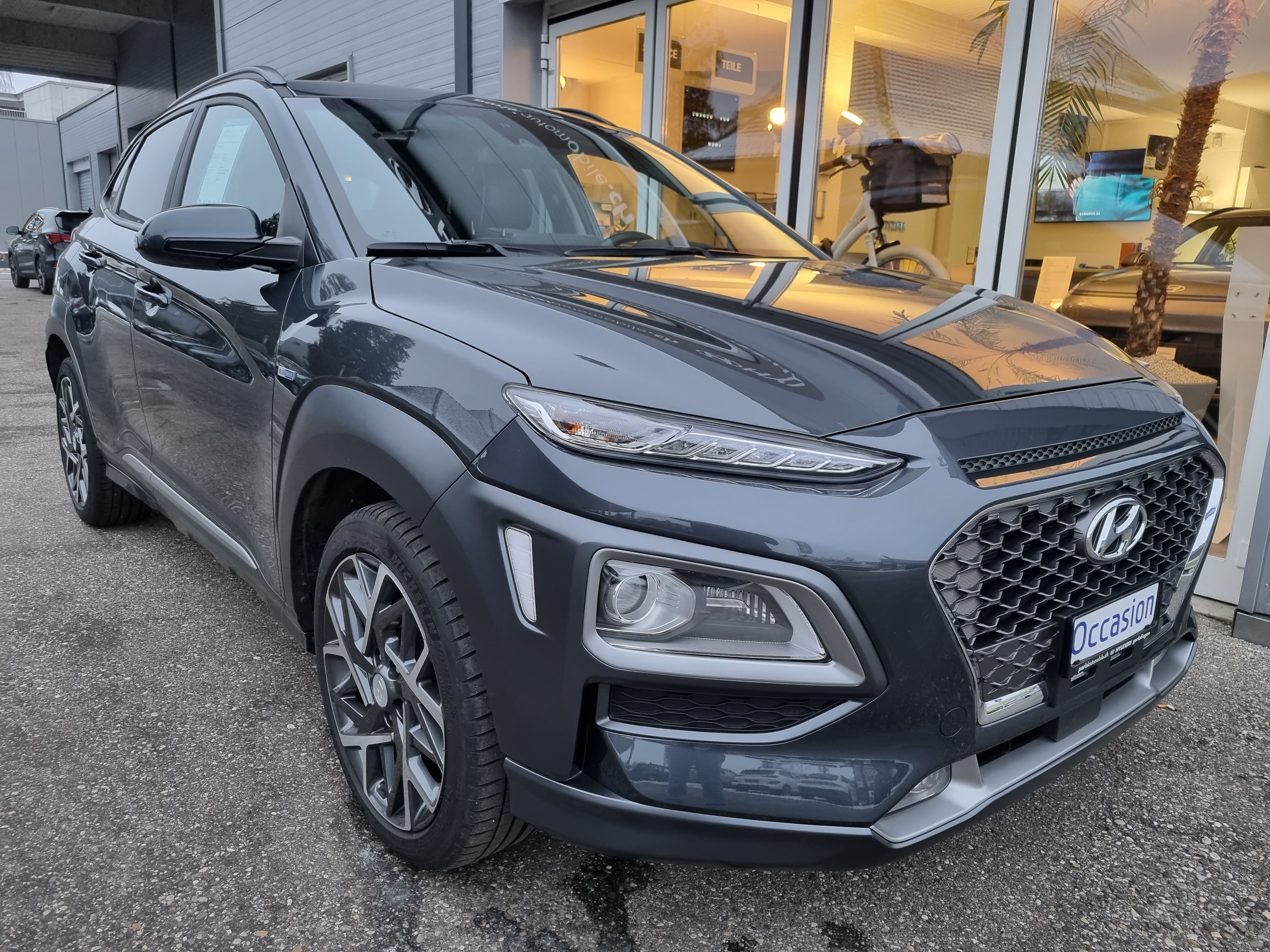 HYUNDAI Kona 1.6 GDi HEV Amplia DCT