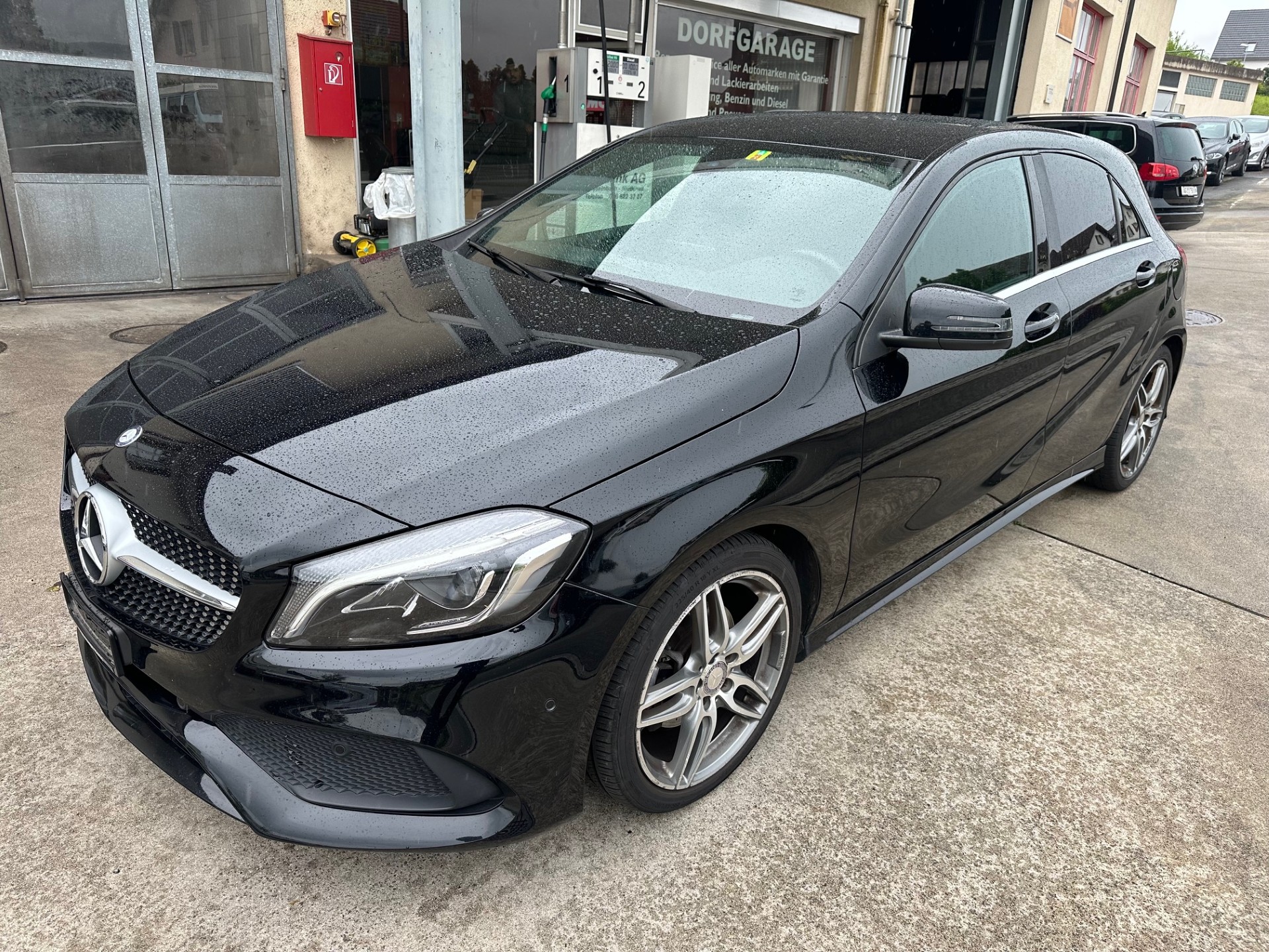 MERCEDES-BENZ A 180 AMG Line 7G-DCT