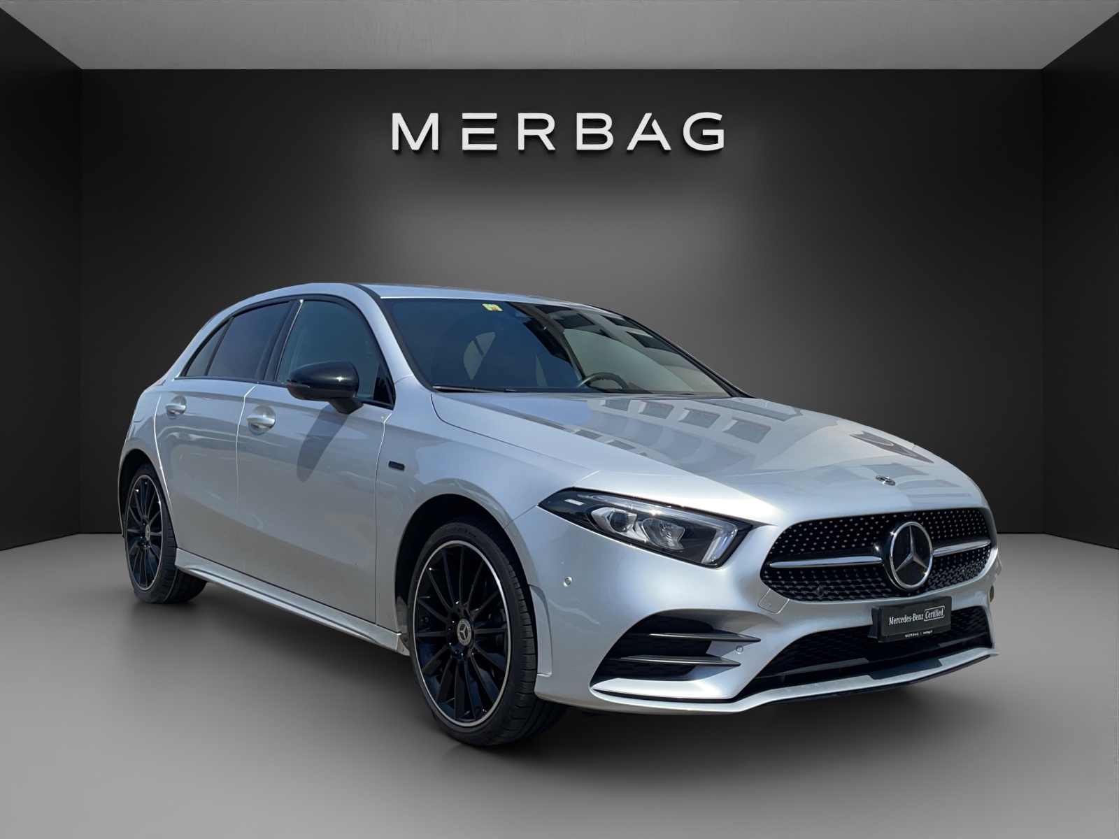 MERCEDES-BENZ A 250e AMG Line 8G-DCT