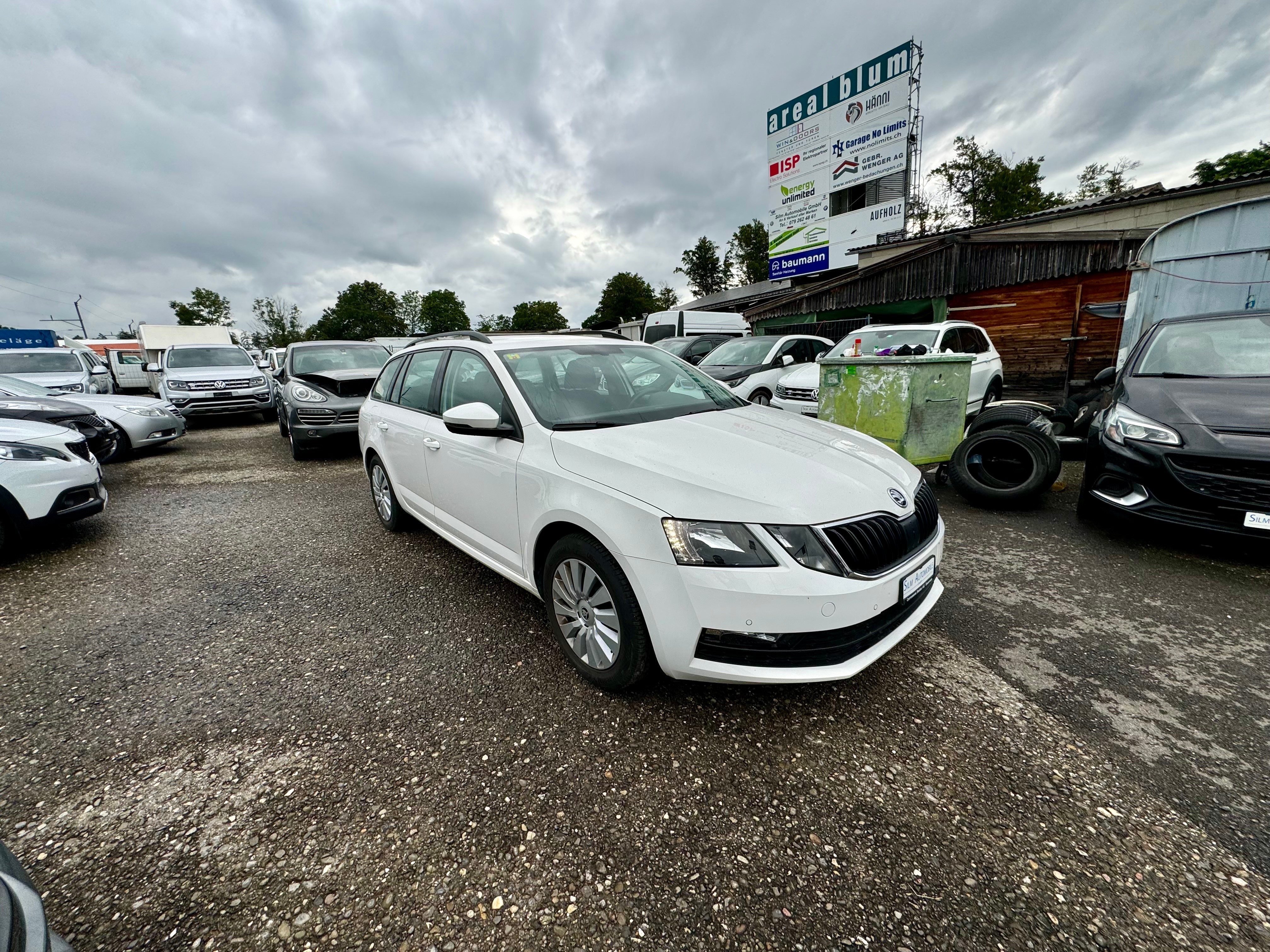 SKODA Octavia Combi 1.6 TDI Swiss Edition