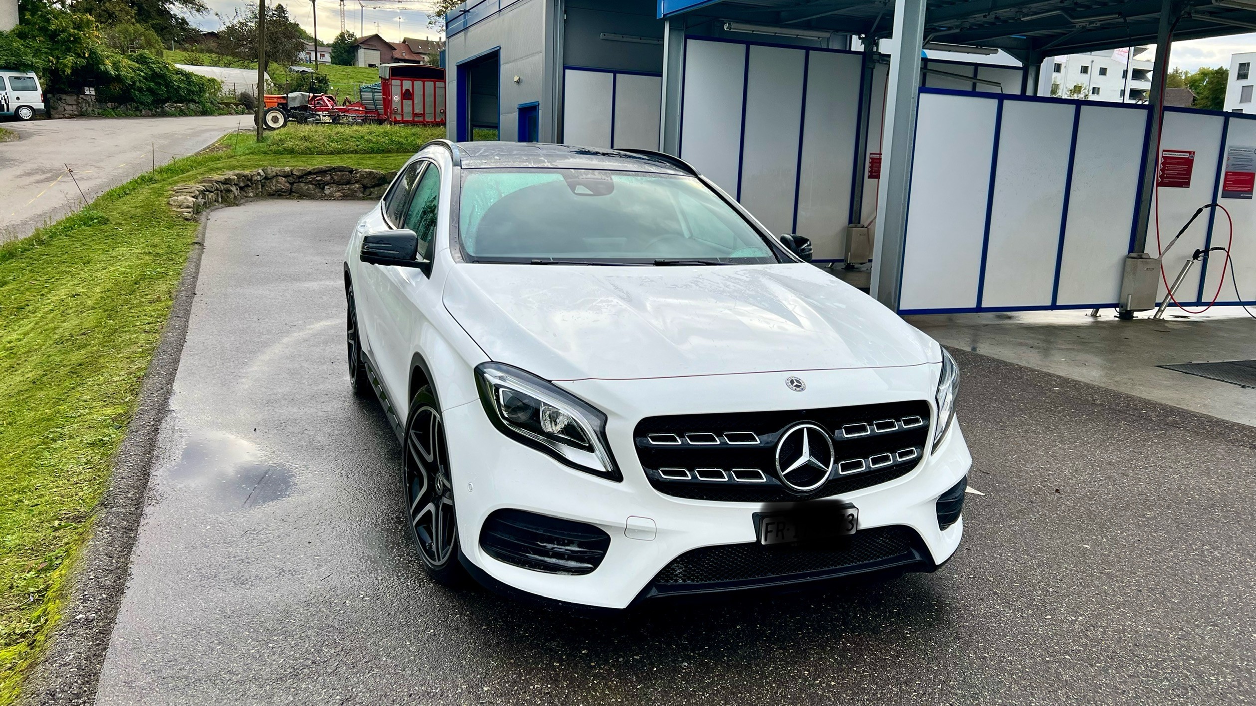 MERCEDES-BENZ GLA 250 AMG Line Swiss Star 4Matic 7G-DCT